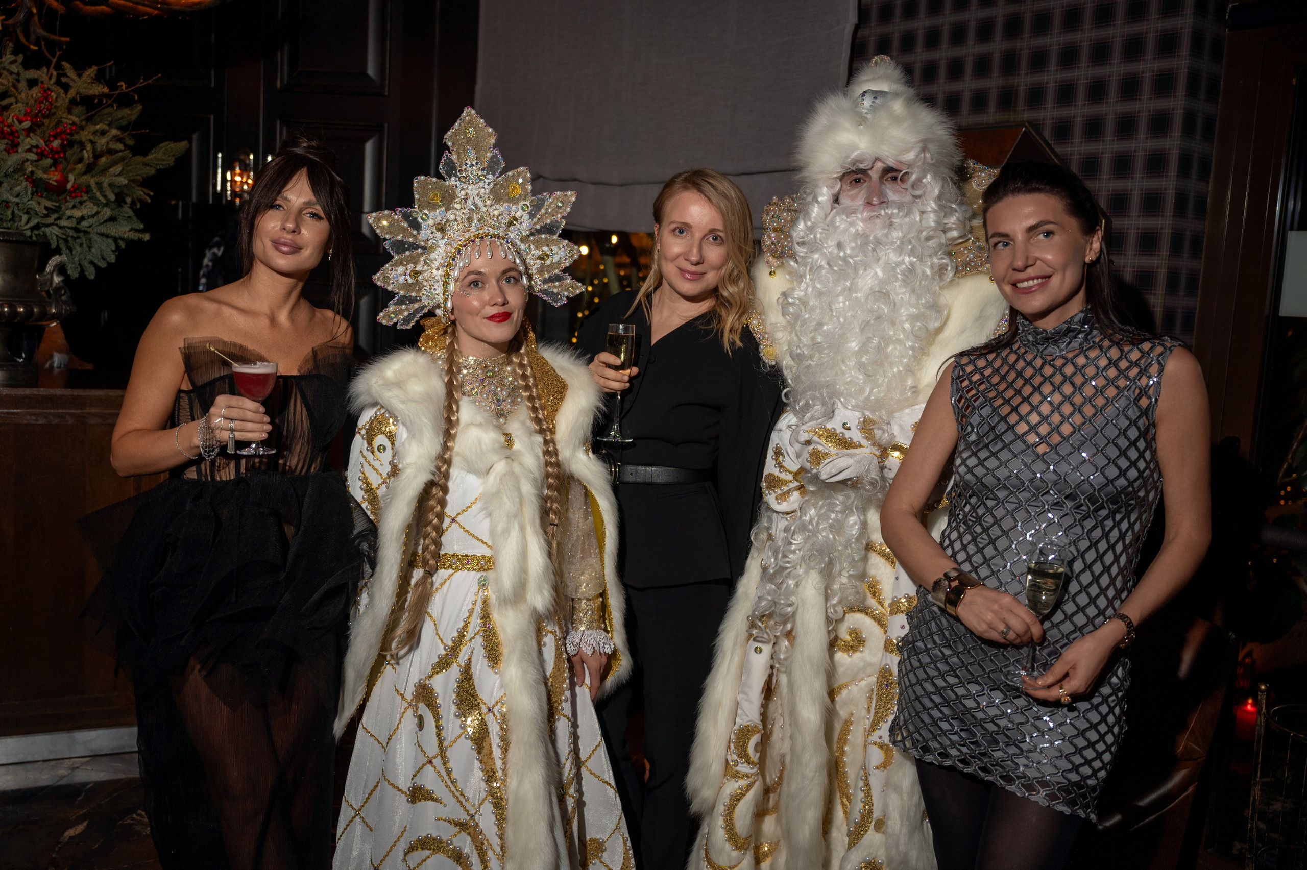 Новый год 2025 в ресторане Red Fox. Репортажный фотограф в Красной Поляне и Сочи Павлюченко Екатерина