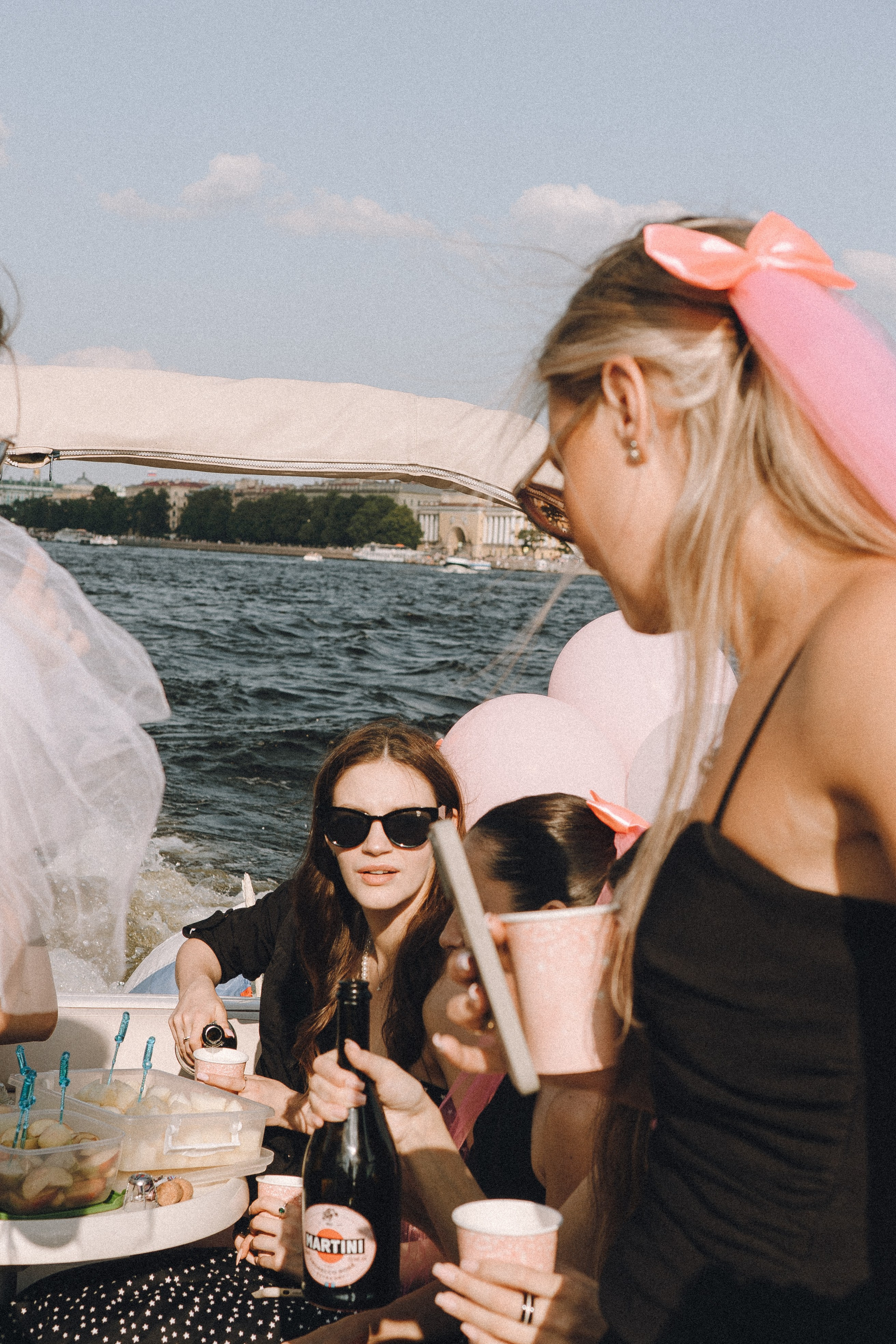 ДЕВИЧНИК НА КАТЕРЕ. Профессиональный фотограф, Санкт-Петербург — Виктория Богомолова