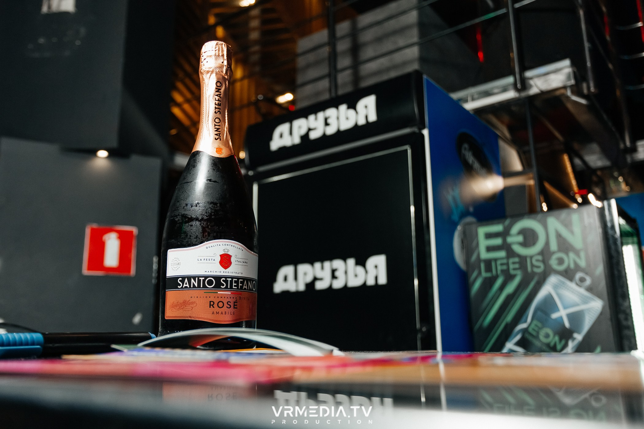 WoW QuiZ в баре «Друзья»