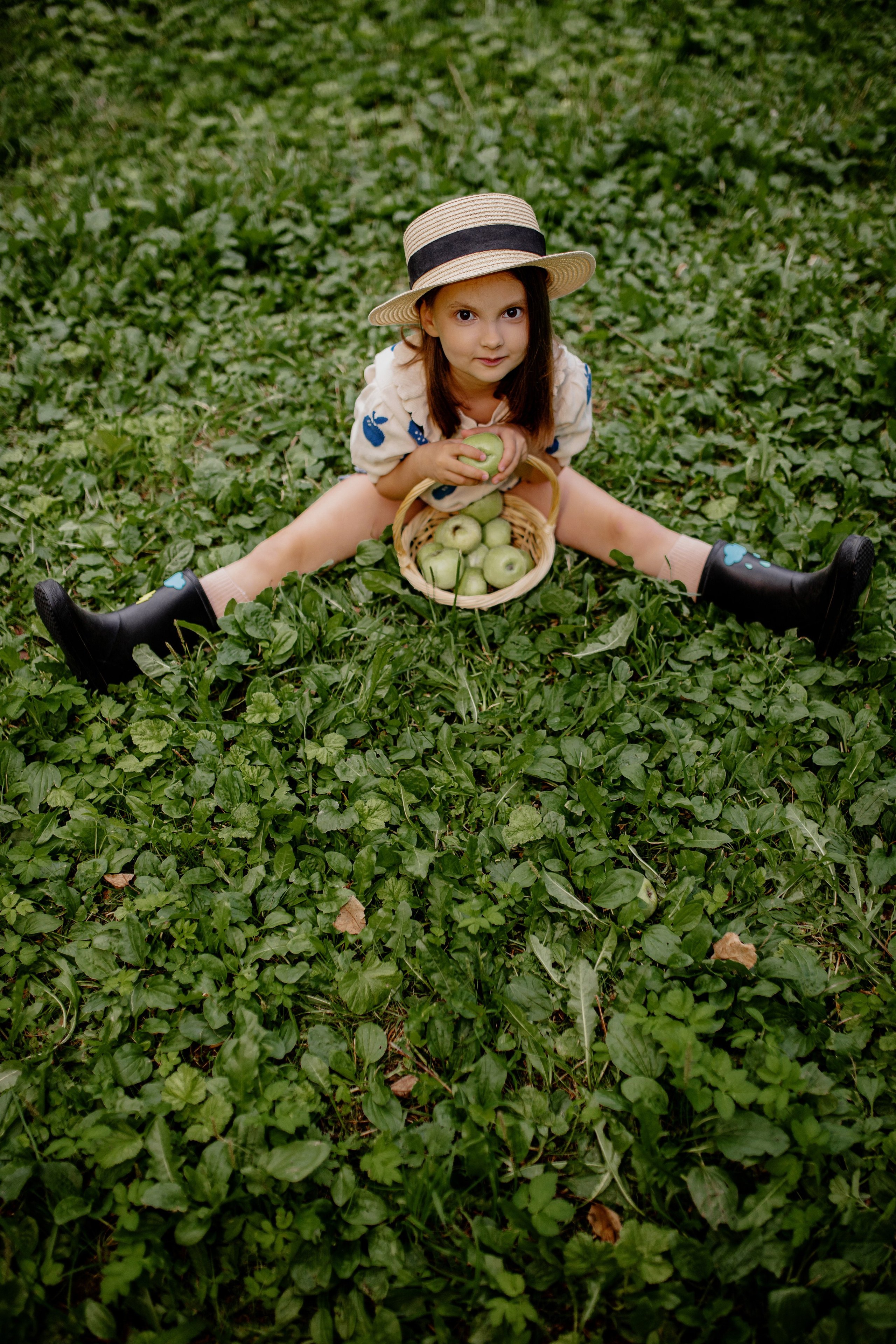 Яблочные настроения Лилу. Портретный фотограф Александра Птица. Снимаю истории о вас