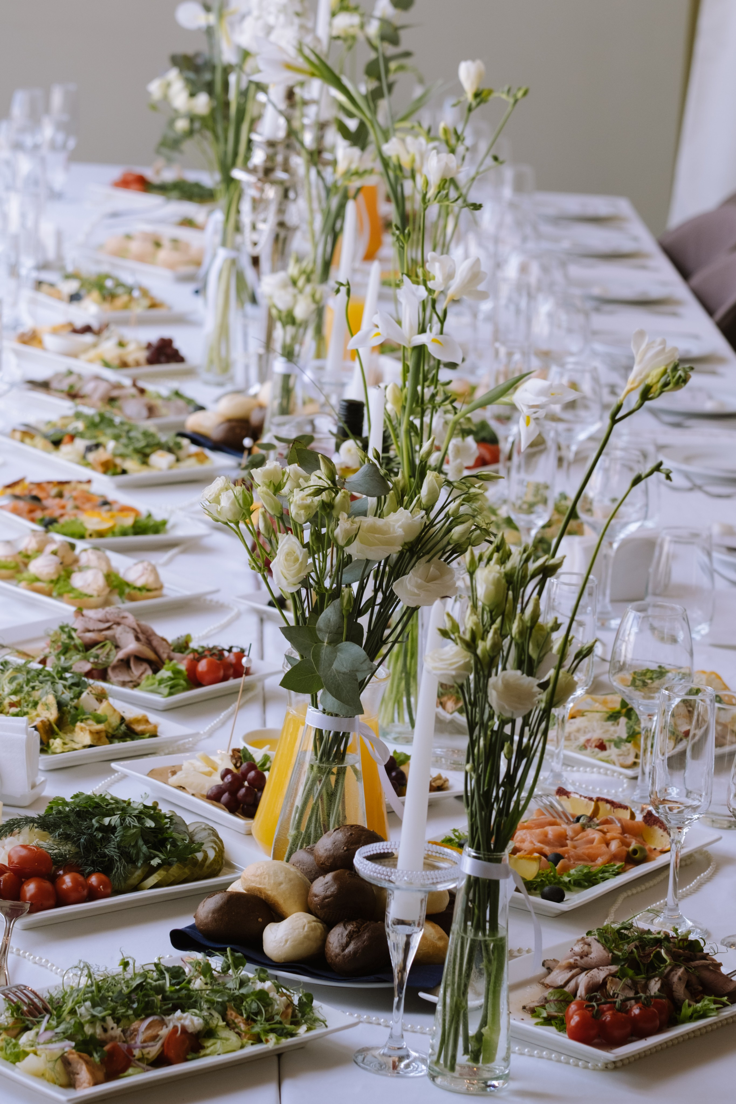 СВАДЕБНЫЙ БАНКЕТ НА ВЛАДИМИРСКОЙ В САНКТ-ПЕТЕРБУРГЕ (КАМЕРНАЯ СВАДЬБА). Профессиональный фотограф, Санкт-Петербург — Виктория Богомолова
