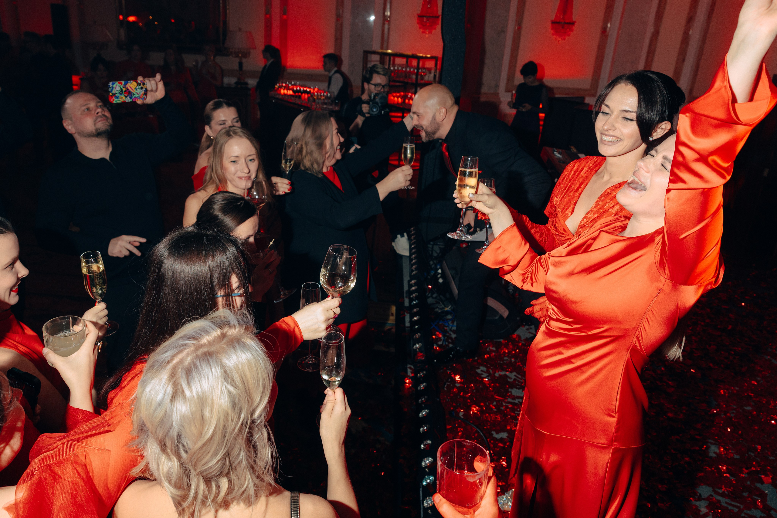 Red ball. Свадебный фотограф в Санкт-Петербурге и Москве Андрей Чернов