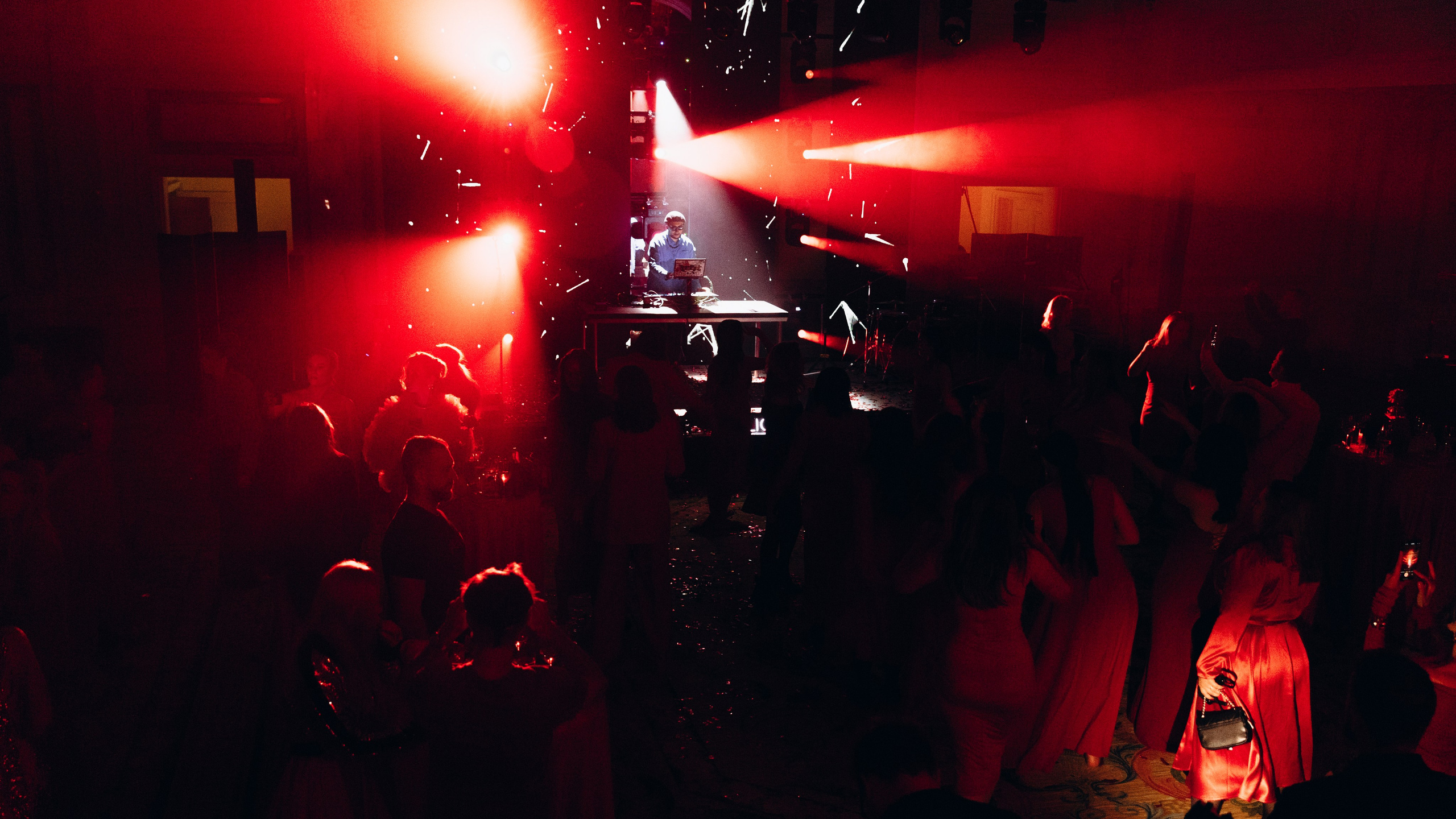 Red ball. Свадебный фотограф в Санкт-Петербурге и Москве Андрей Чернов