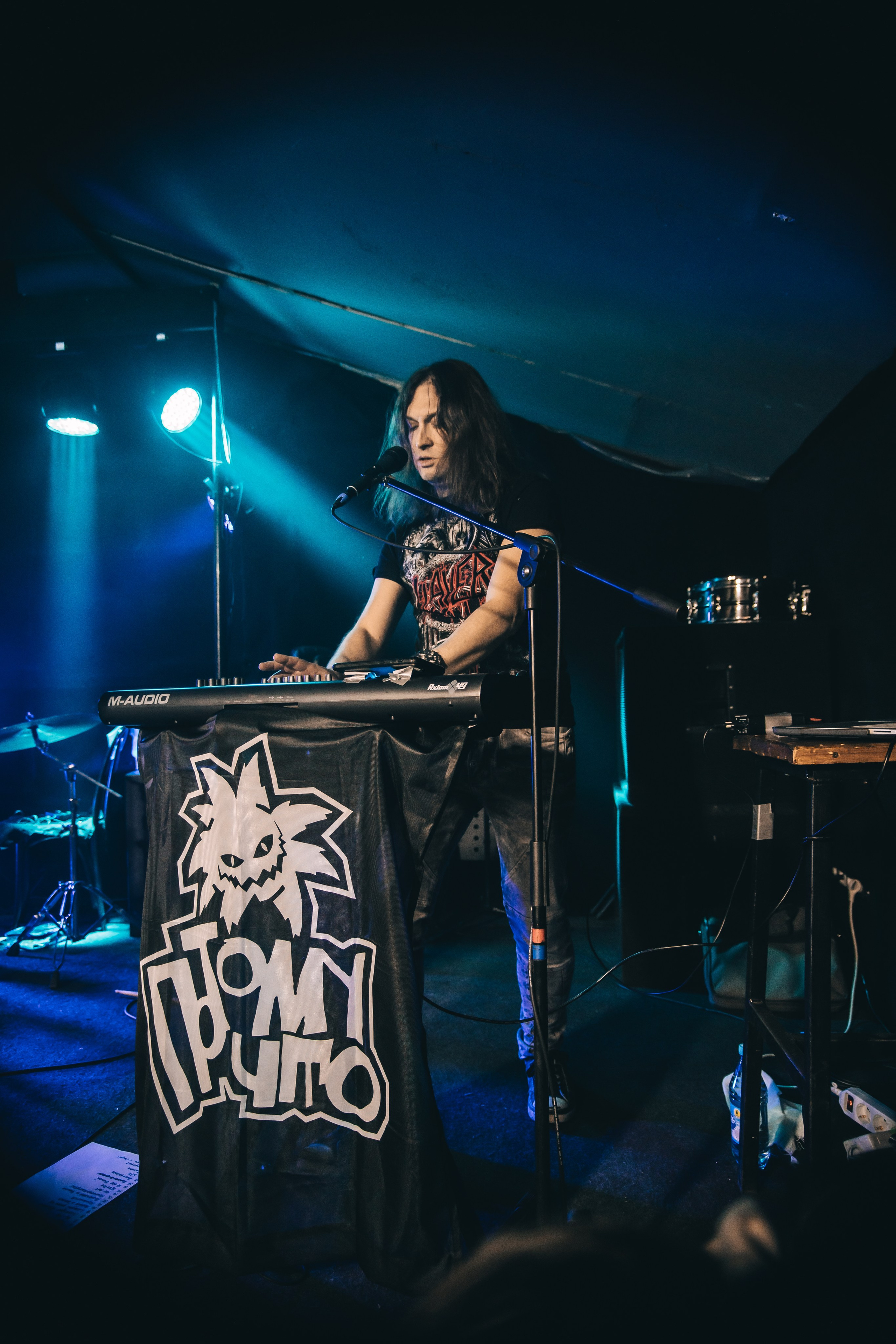 Потомучто. Красноярск, 28.02.2025, бар 64/6. Фотограф Регина Крикунова г. Красноярск