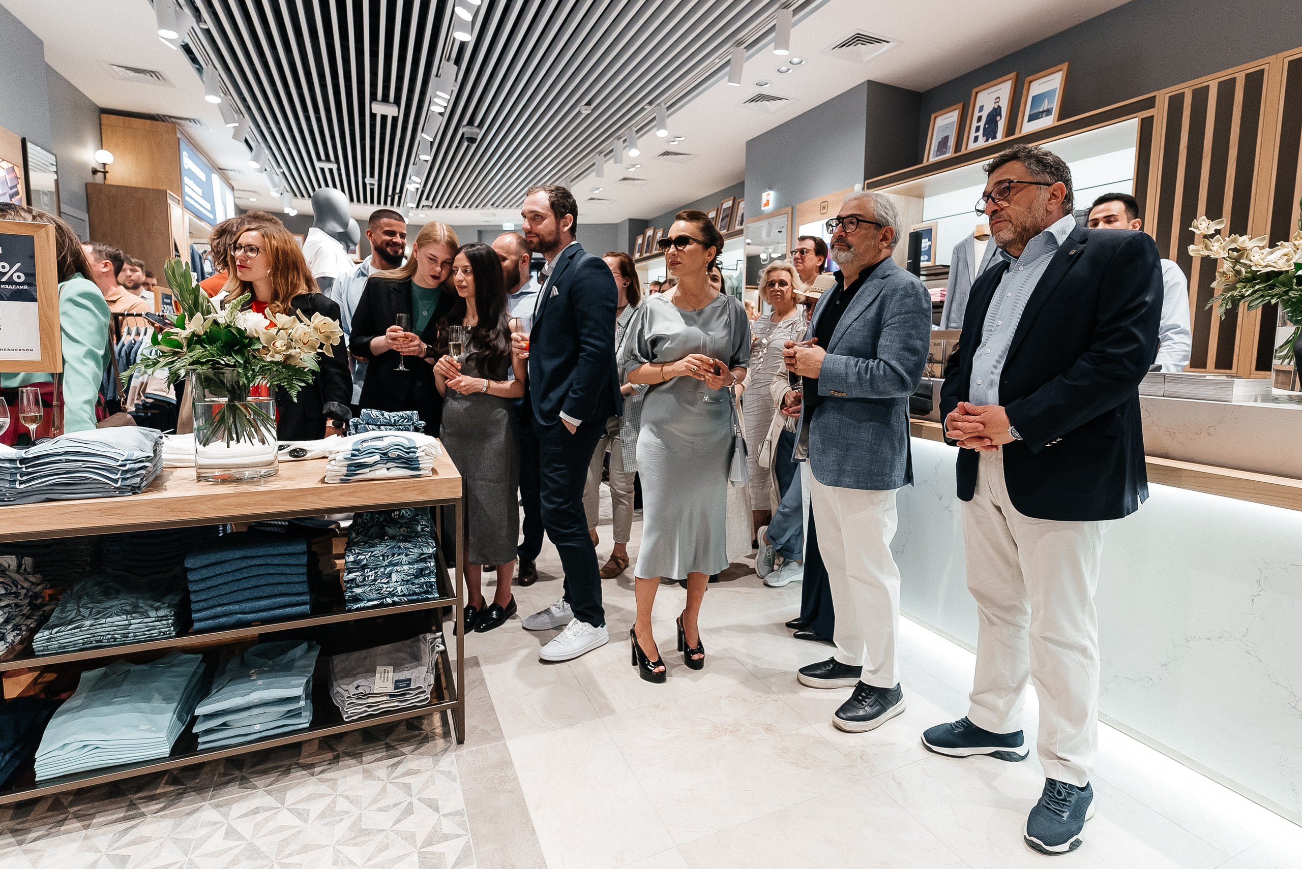 Henderson. Павел Краснов — Свадебный и репортажный фотограф в Москве