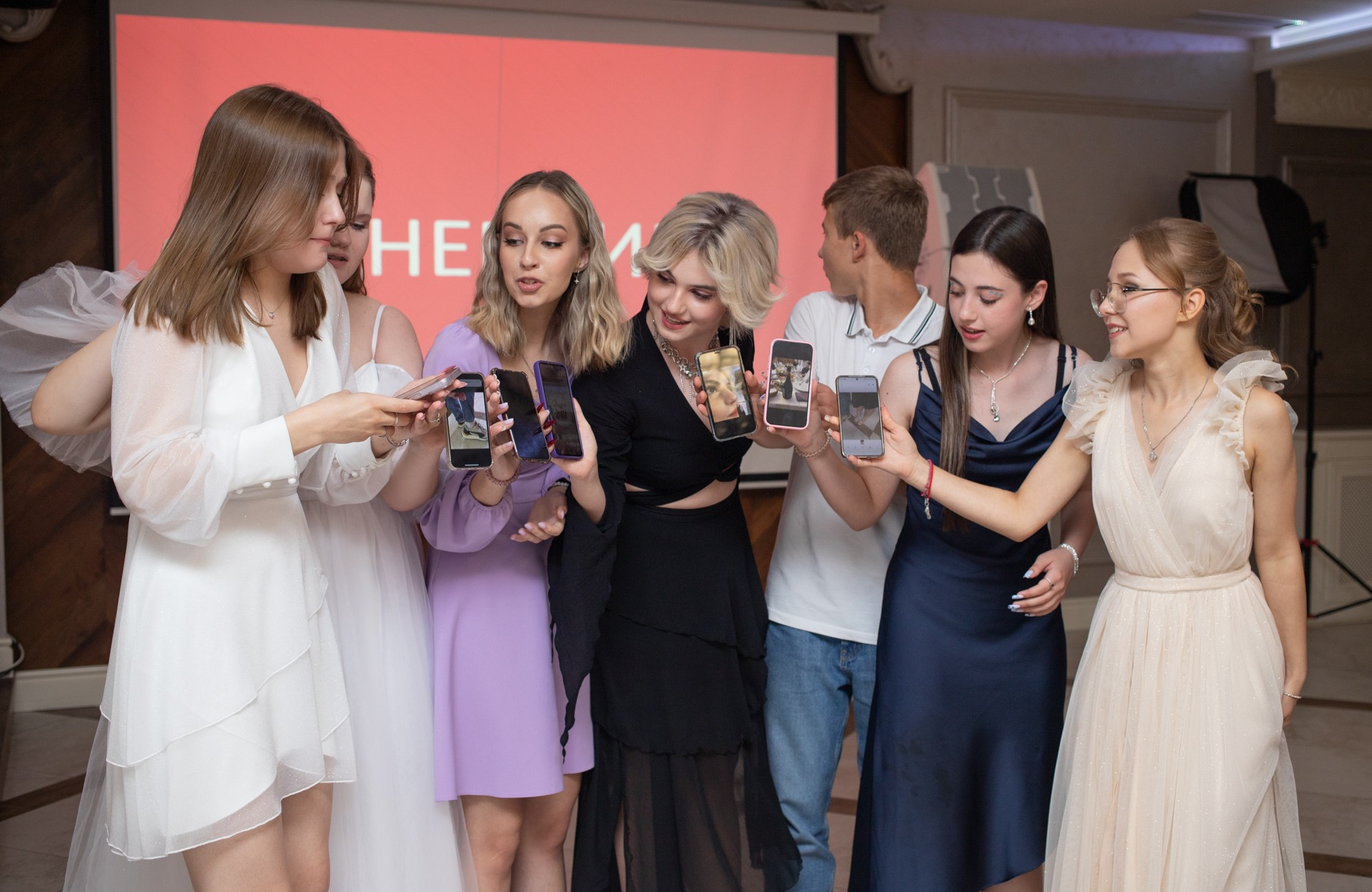 Выпускной 9-й класс. Репортажный, промышленный и маркетплейс-фотограф Дмитрий Чернат