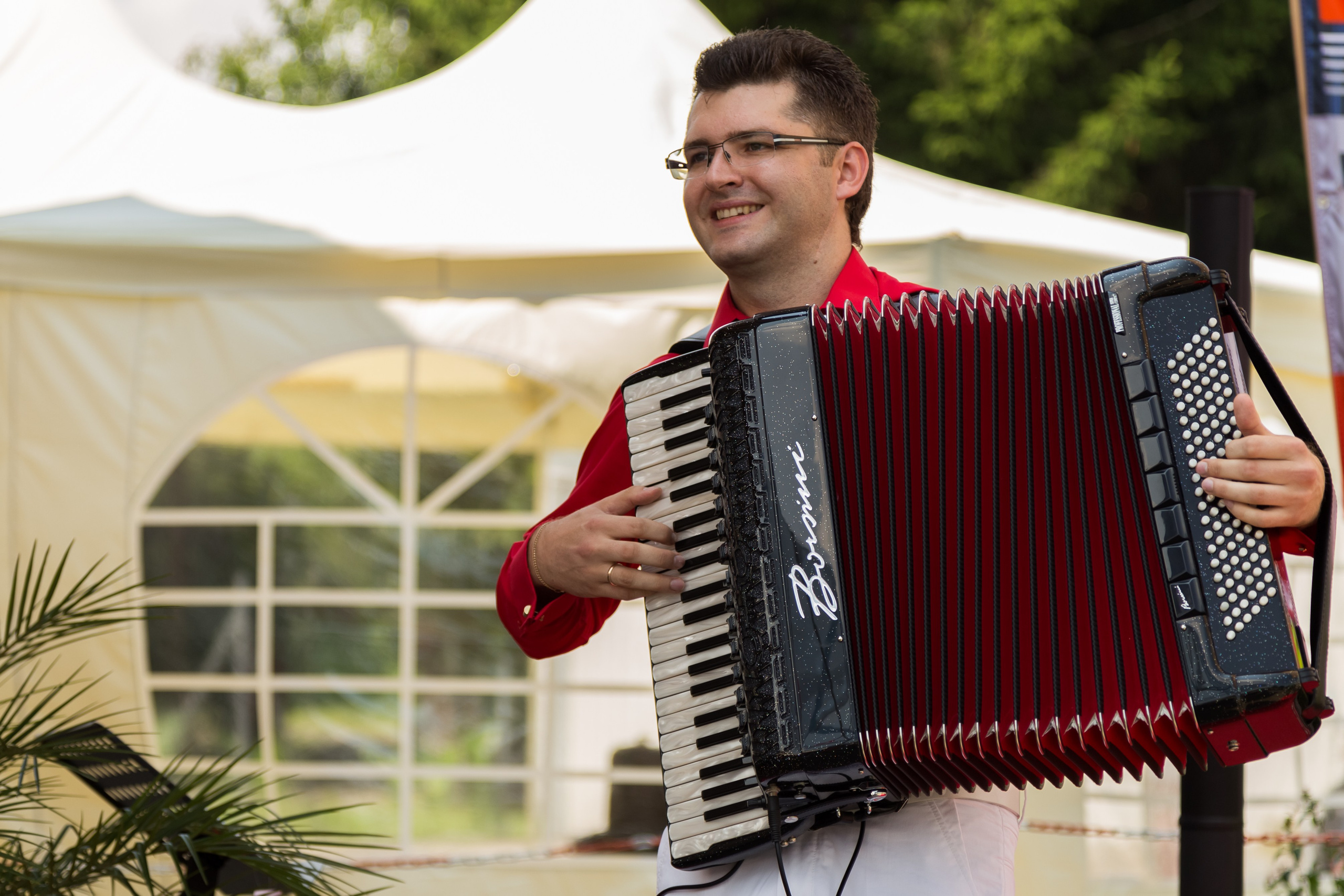 Аккордеонист Мирослав Лелюх