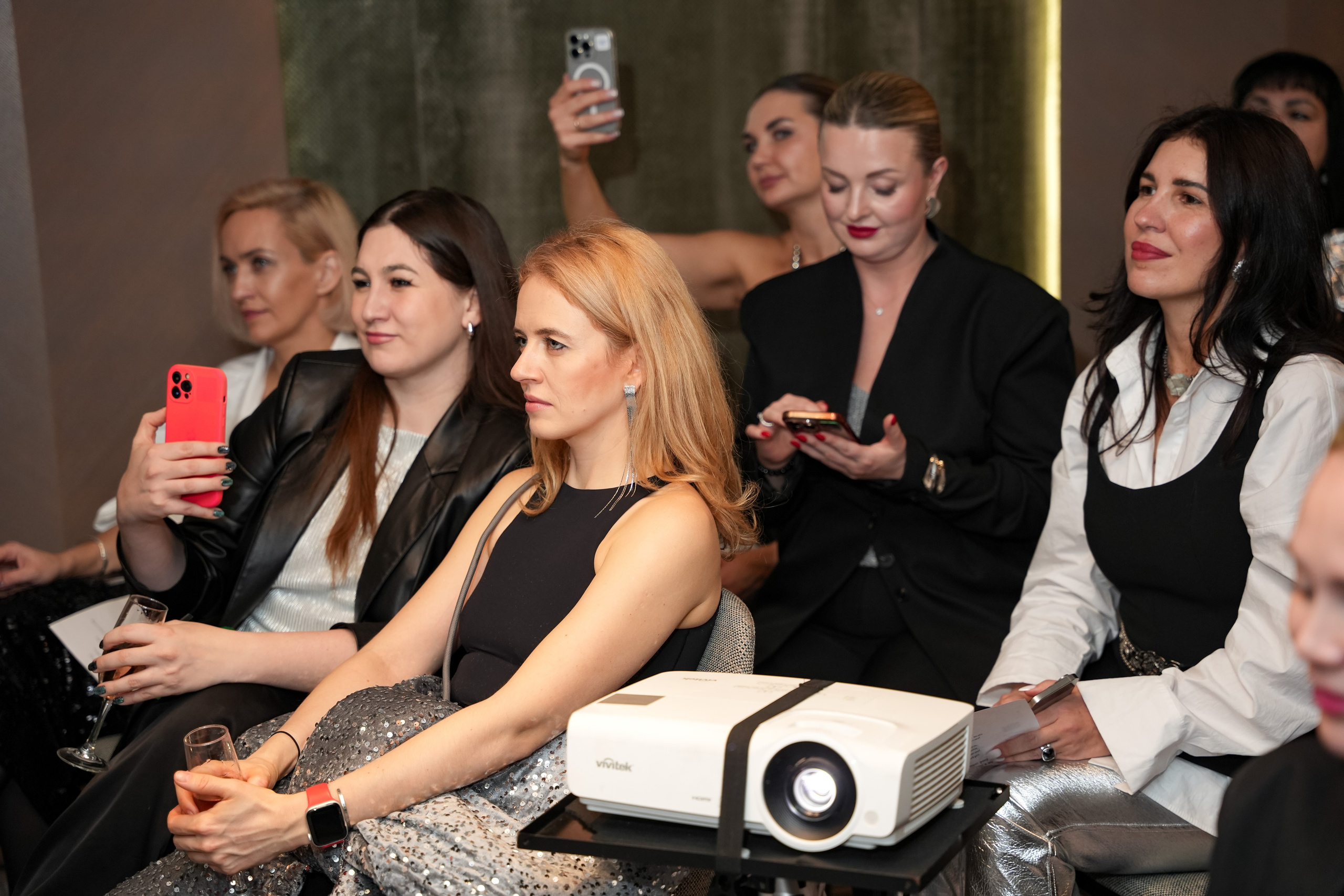 TINAoTEAM: конференция VII. Портретный и репортажный фотограф в Москве Разуменко Роман