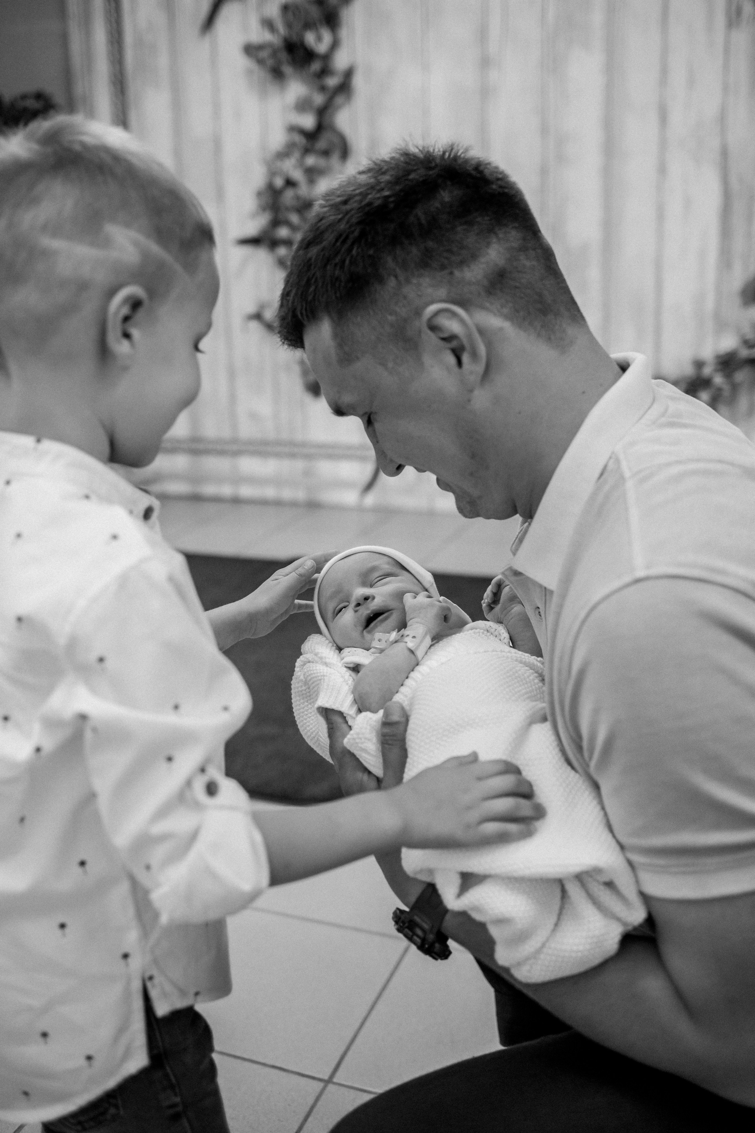 Выписка Анны с малышом Федором. Семейный фотограф Николаева Ольга