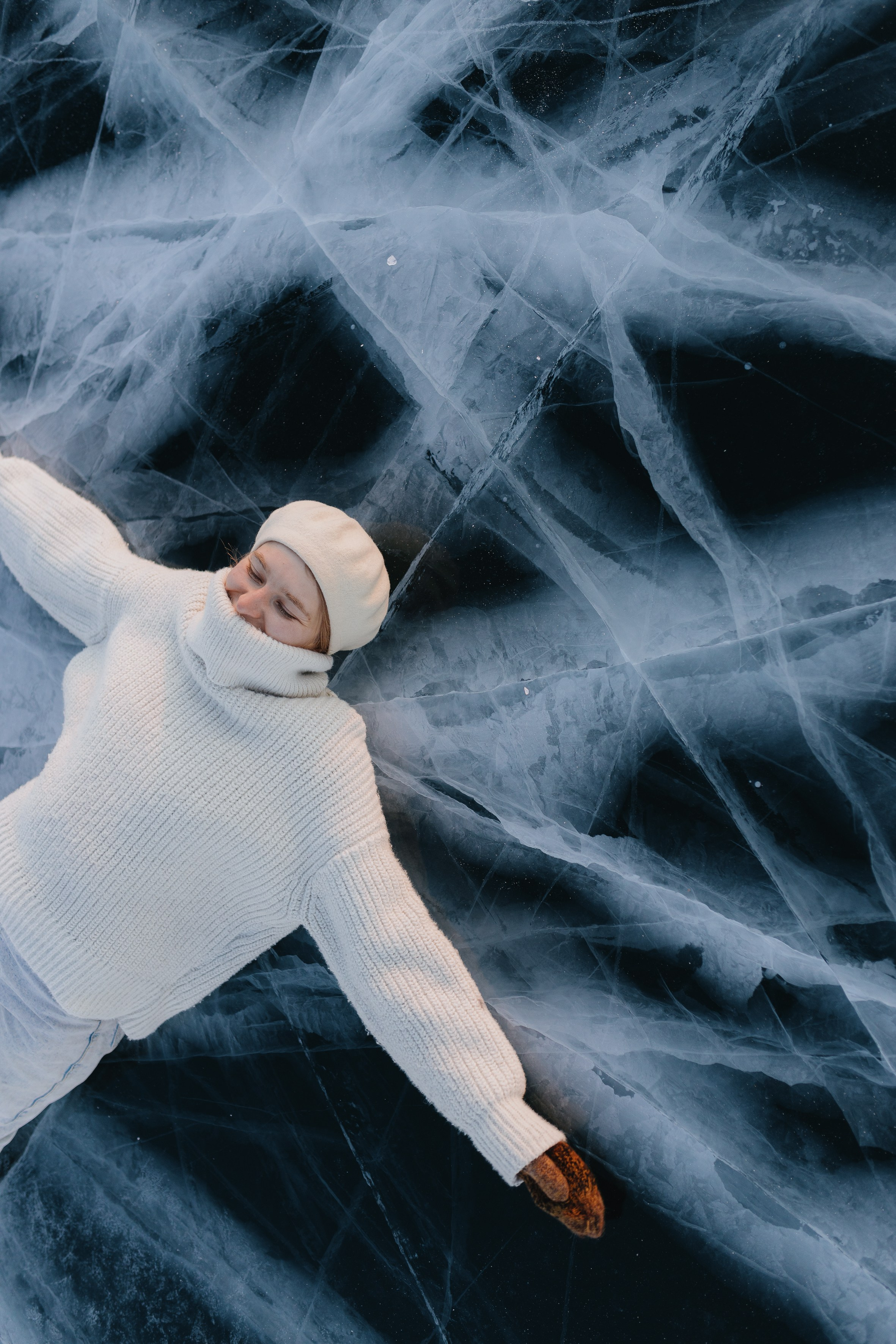 Лёд Байкала. Фотограф Ольхон/ Индия, Регина