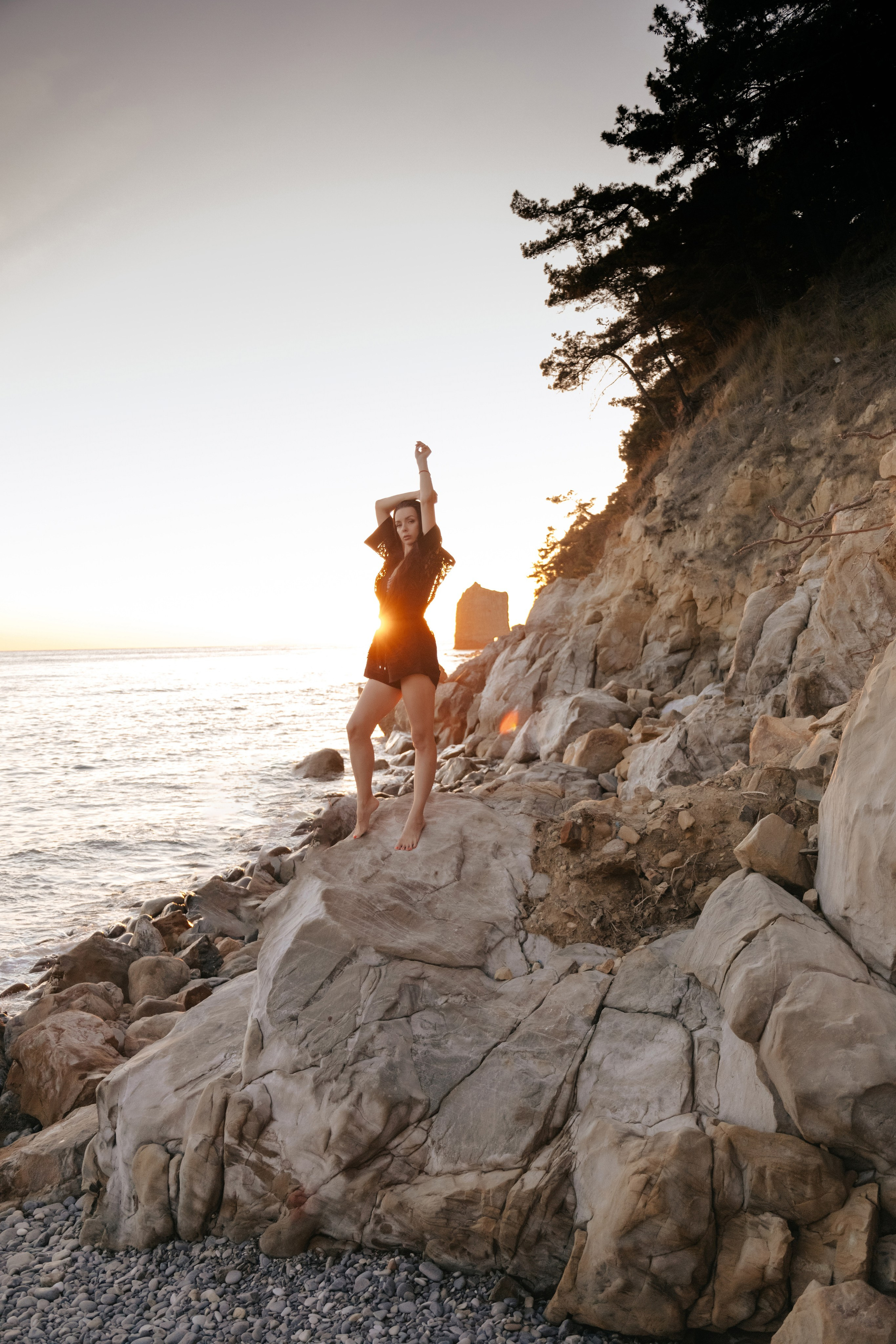 Юлия. Заката на скале Парус. Семейный и портретный фотограф в Геленджике Любовь Бодрова