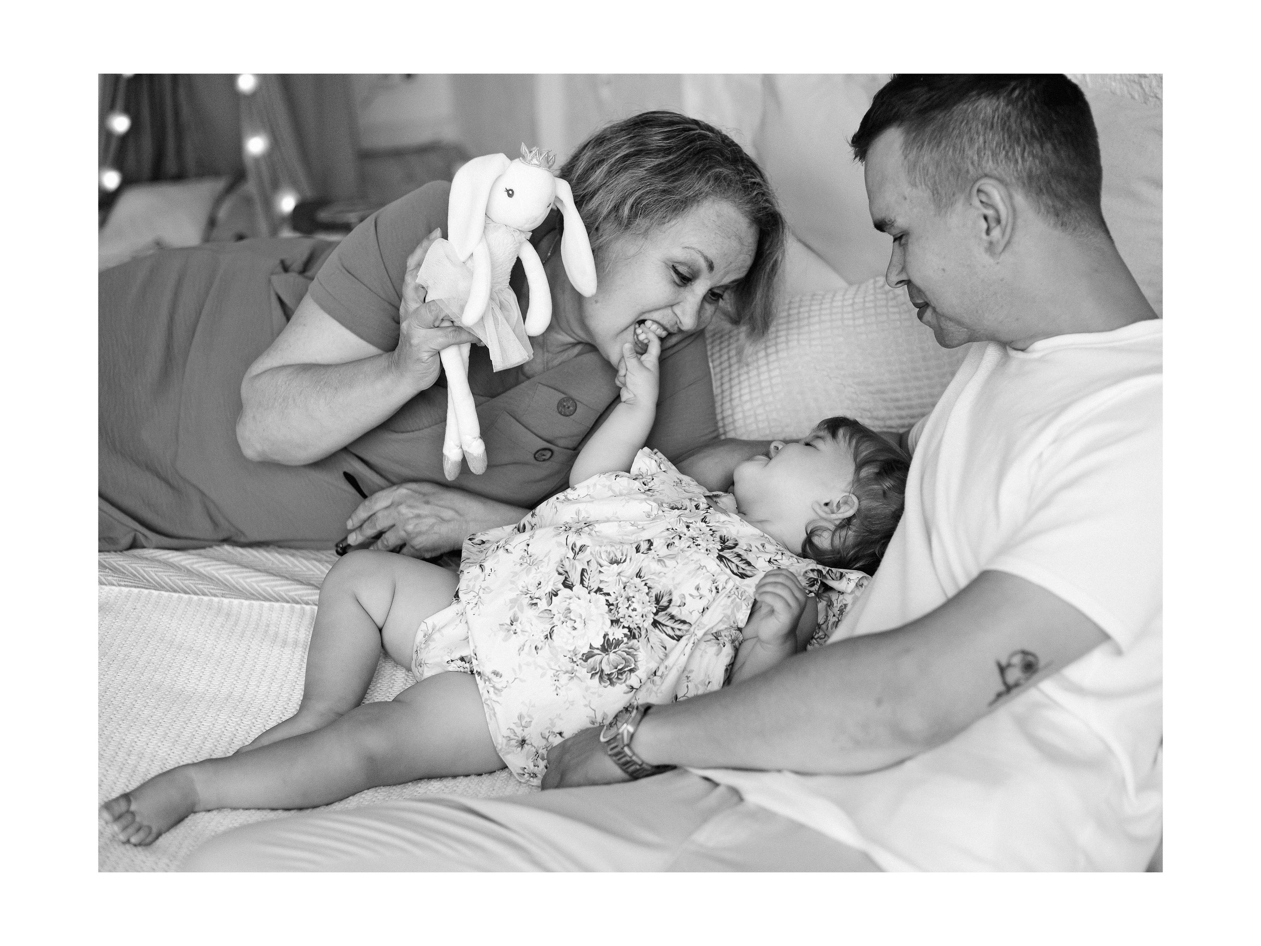 Кирочке 1 годик -Фотостудия Light room- Лайтрум -Ленина 38а. Семейный и детский фотограф в  г. Екатеринбурге Холодова Юлия