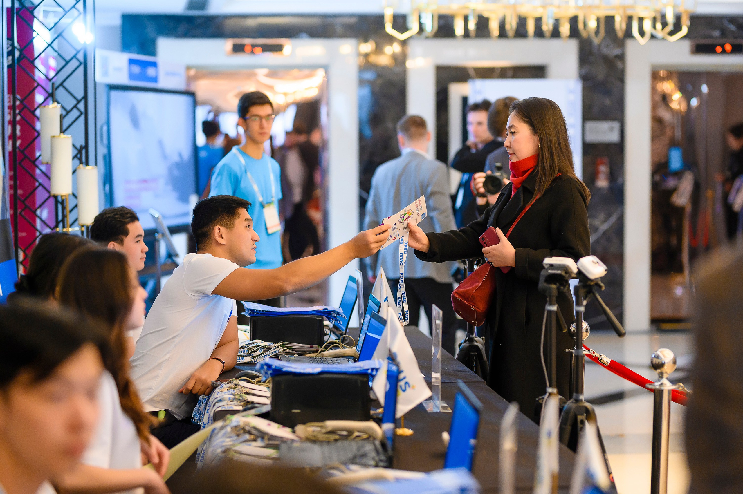 Digital Kyrgyzstan 2025. Интерьерный и репортажный фотограф в Алматы