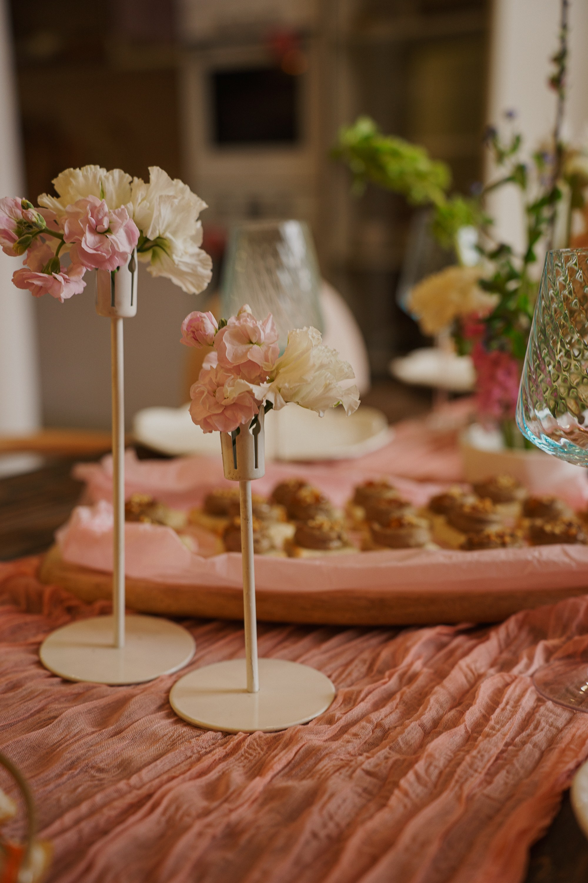 ВЕСЕННИЙ БРАНЧ. Женский портрет