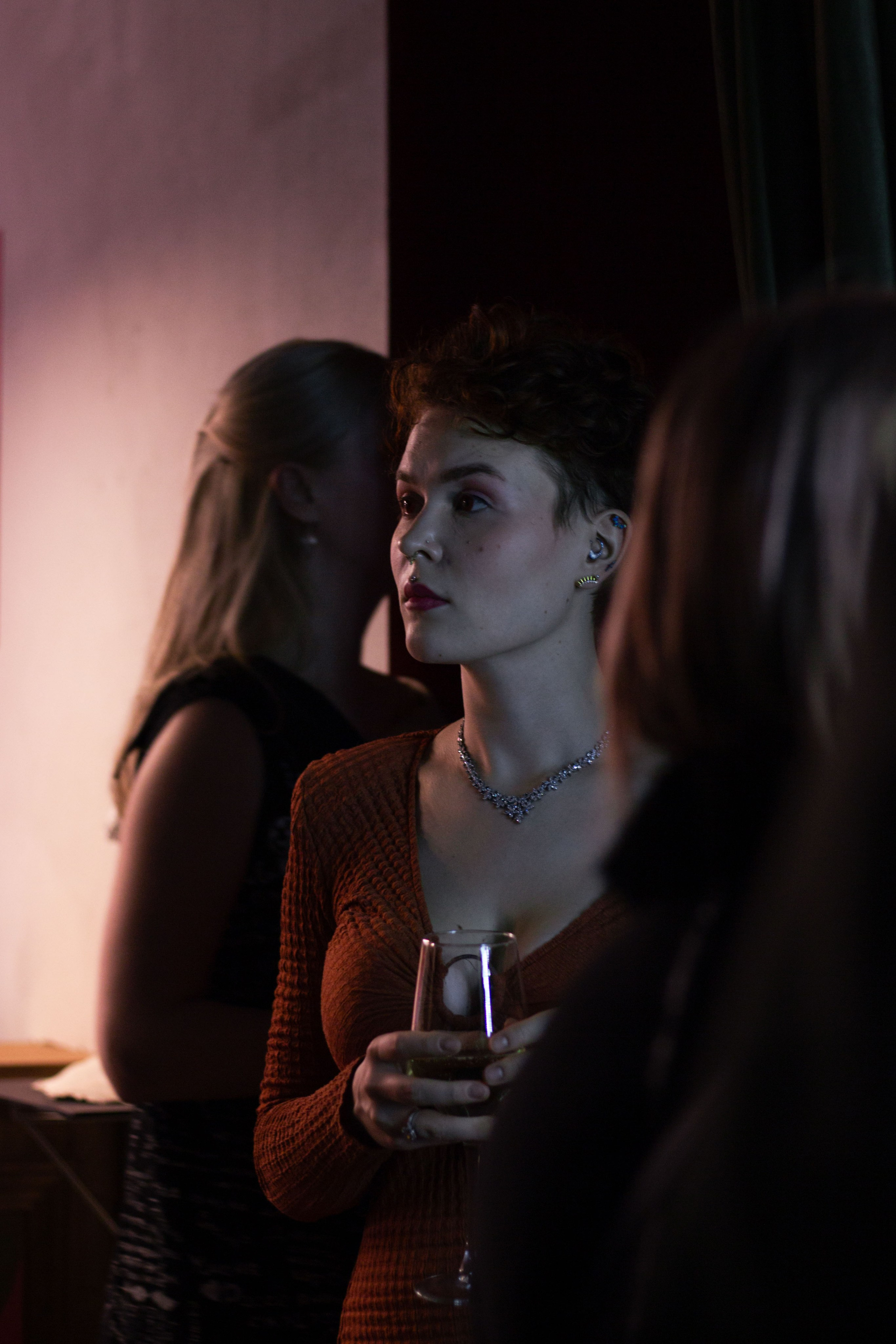 Бильярдная «Крученых» некрореализм. Юля Мурашова портретный и документальный фотограф