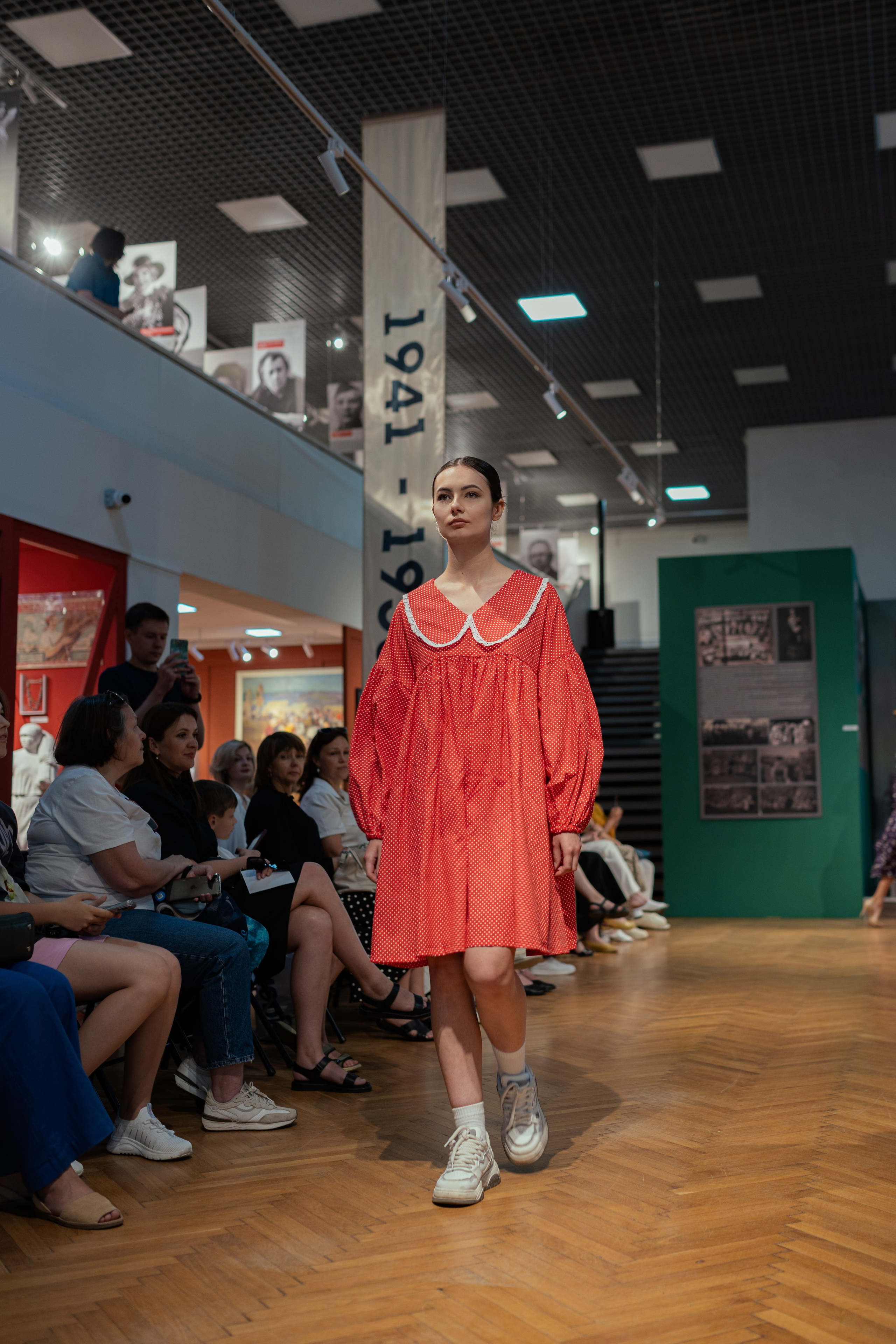 Показ «Тренды СССР». Фотограф Островская Юлия