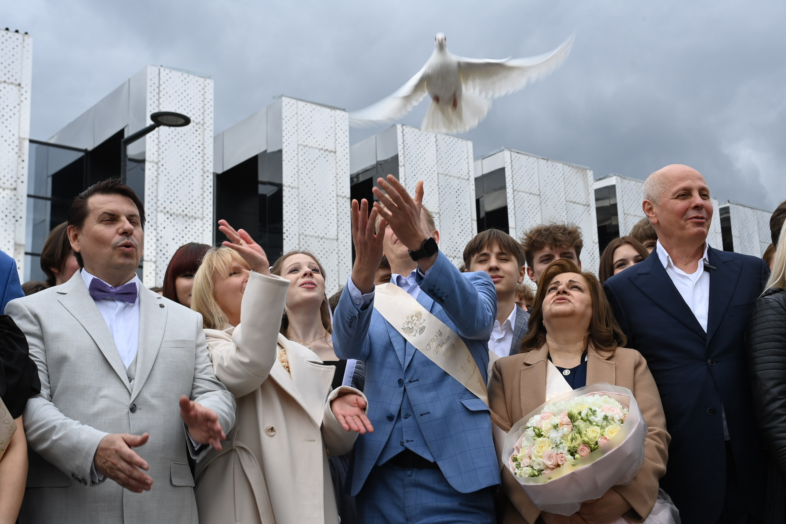 Последний Звонок в школе 1409 на Ходынке. Свадебный и семейный фотограф в Москве Ирина Гончарова