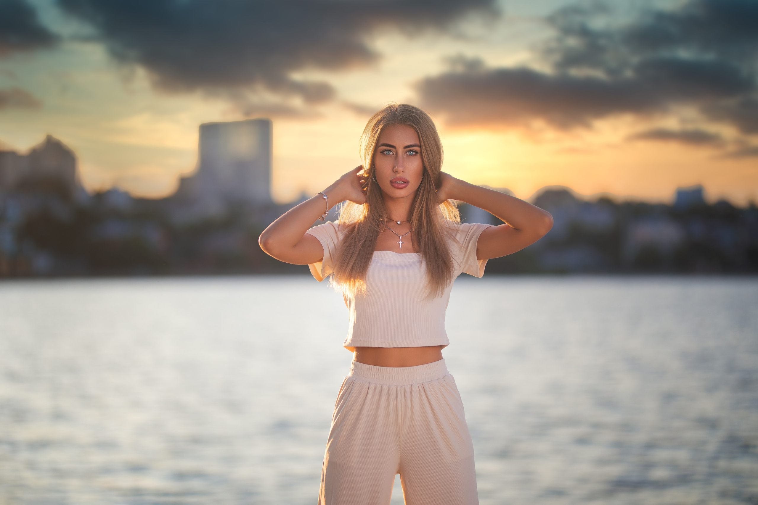 Прогулочный фотосет с Яной в формате для «себя» на улицах города Воронежа