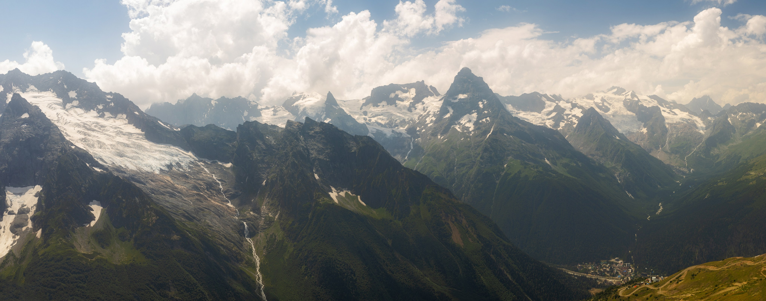 Домбай. Фотохудожник Артём Парамонов