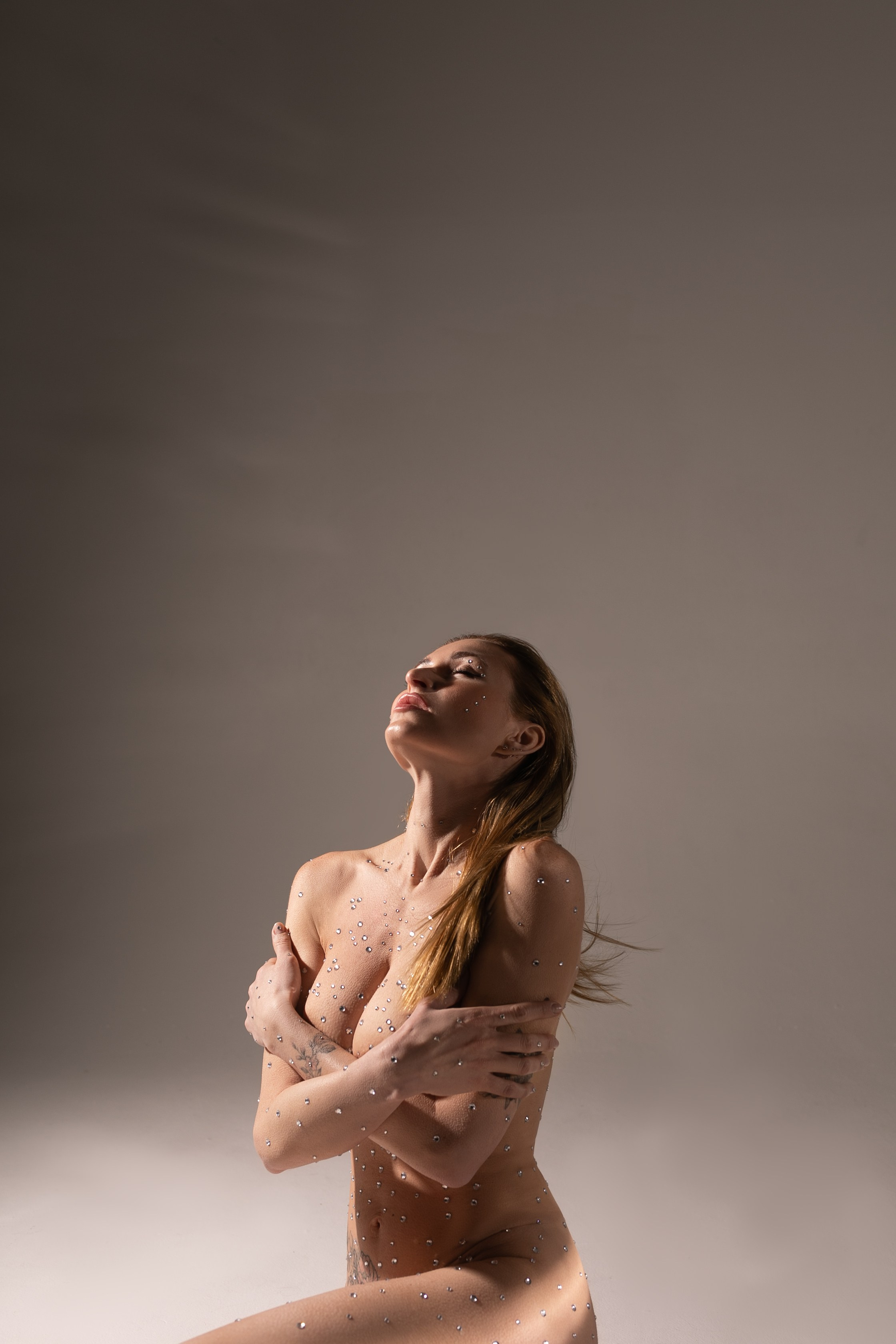 Студии & отели. Модель Москва каталожная и творческая съемка Anna Antlers