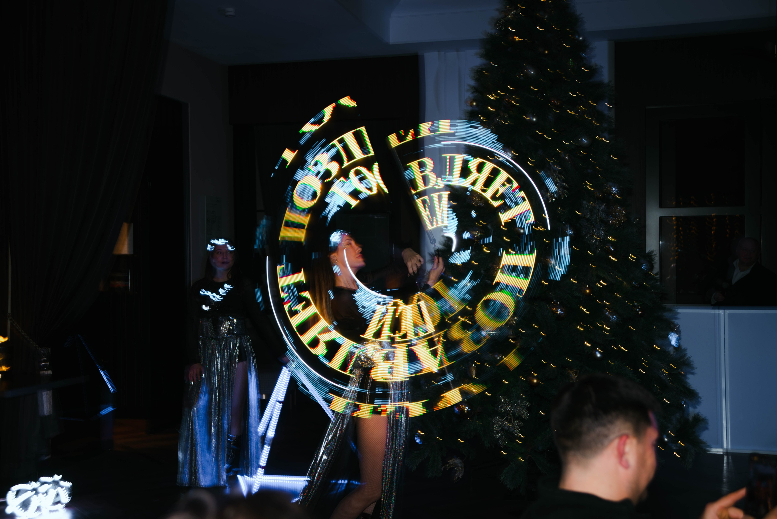 Праздник в стенах клубного пространства «Своя Среда». Ксения Glossa. Портретный и репортажный фотограф в Самаре