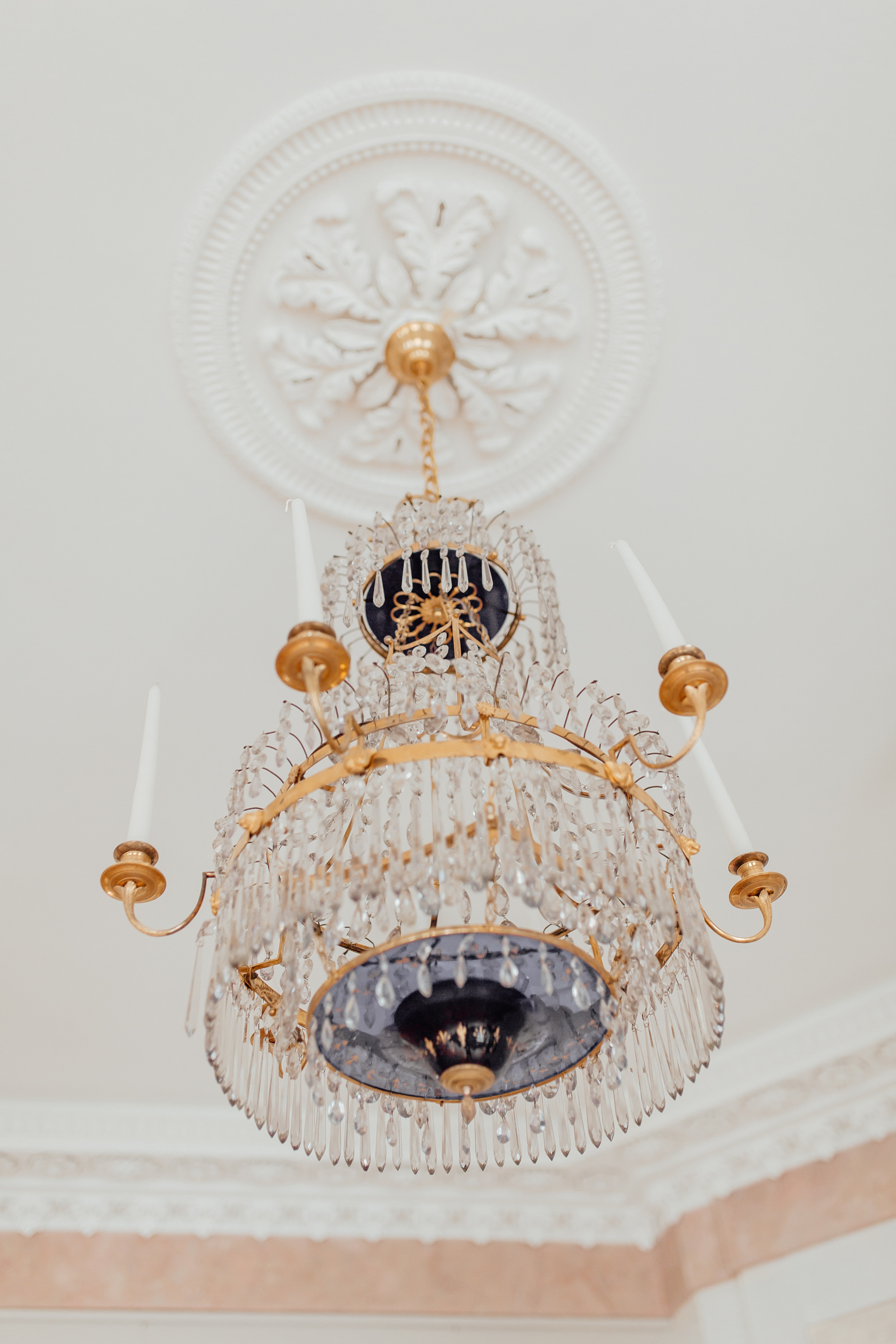 Свадебная фотосессия в усадьбе Муравьевых-Апостолов. Свадебный фотограф в Москве Дарья Олендарёва