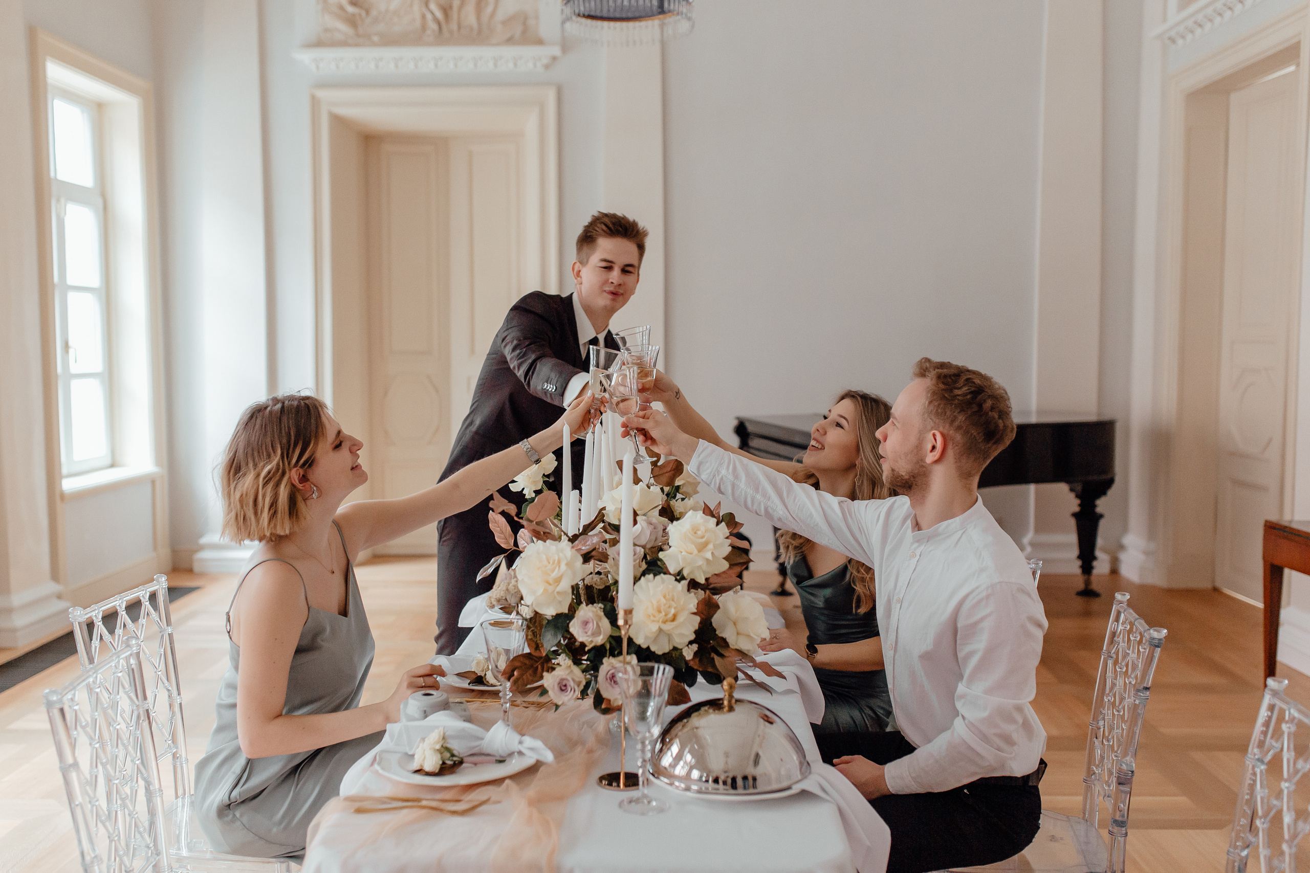 Свадебная фотосессия в усадьбе Муравьевых-Апостолов. Свадебный фотограф в Москве Дарья Олендарёва