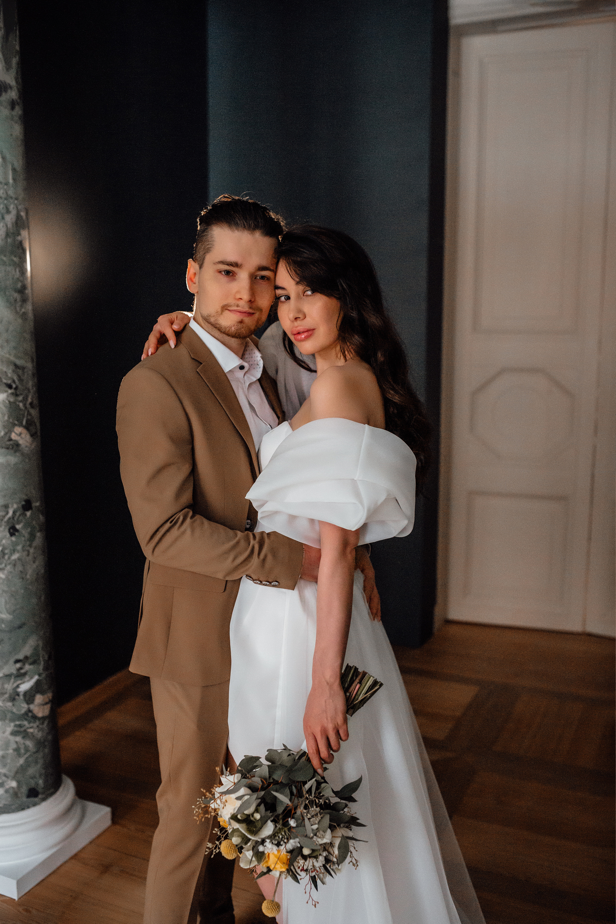 Свадебная съемка в темном помещении