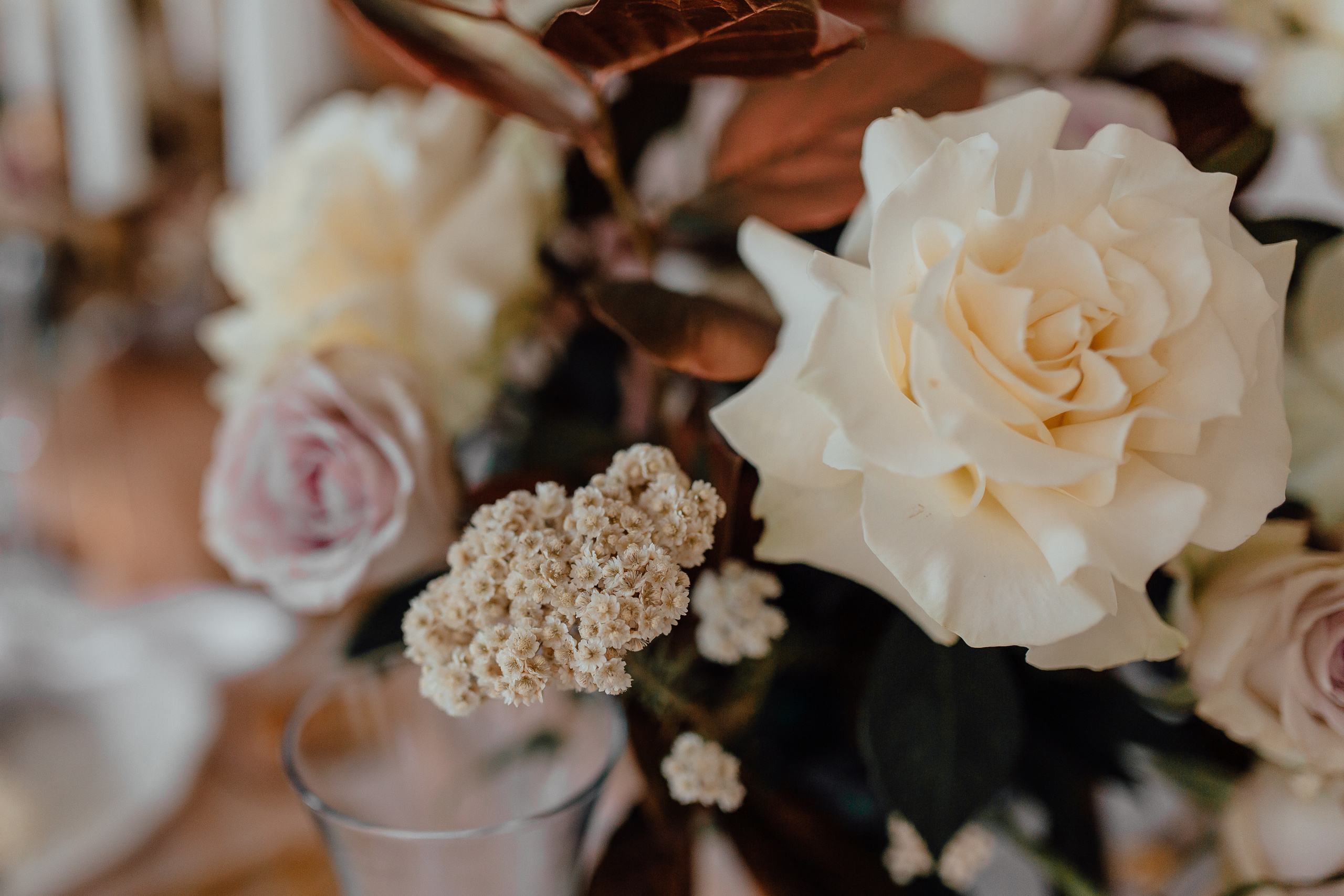 Свадебная фотосессия в усадьбе Муравьевых-Апостолов. Свадебный фотограф в Москве Дарья Олендарёва