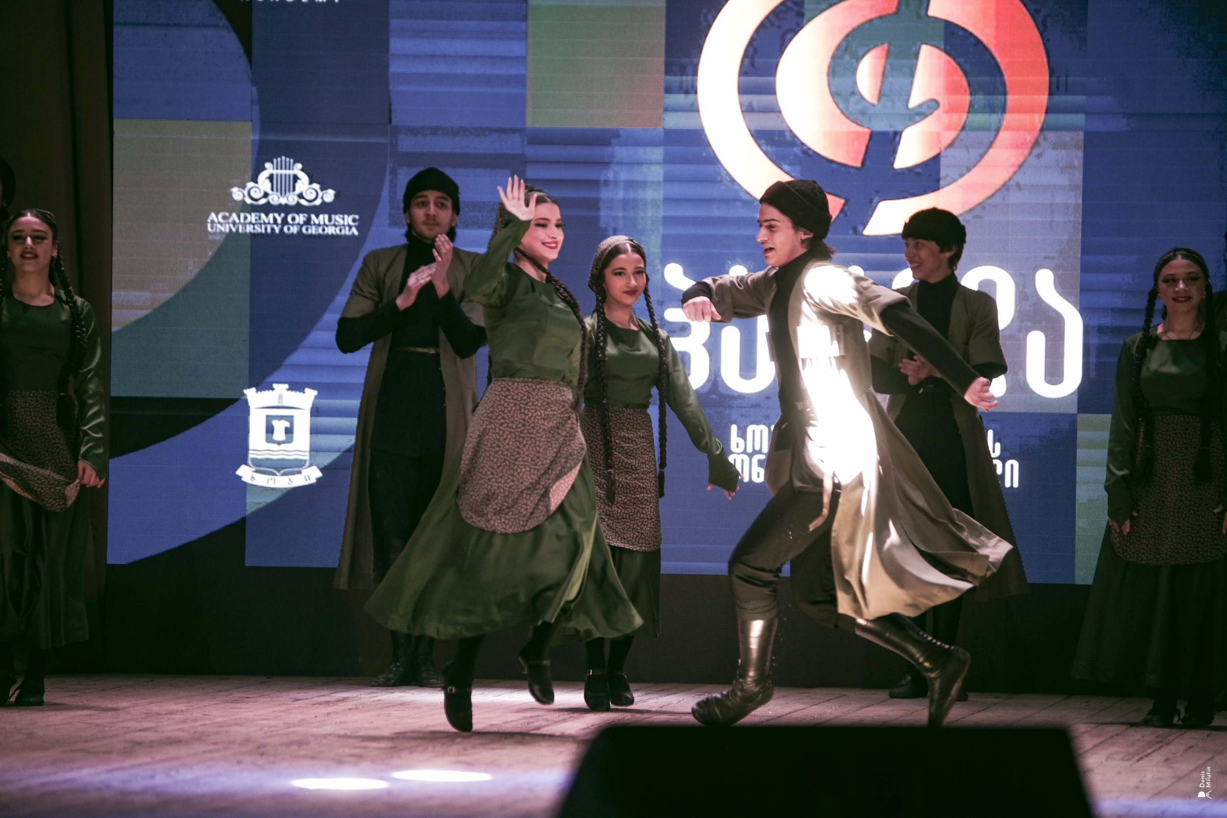 Танцы в Хоби. Портретный фотограф Денис Милютин