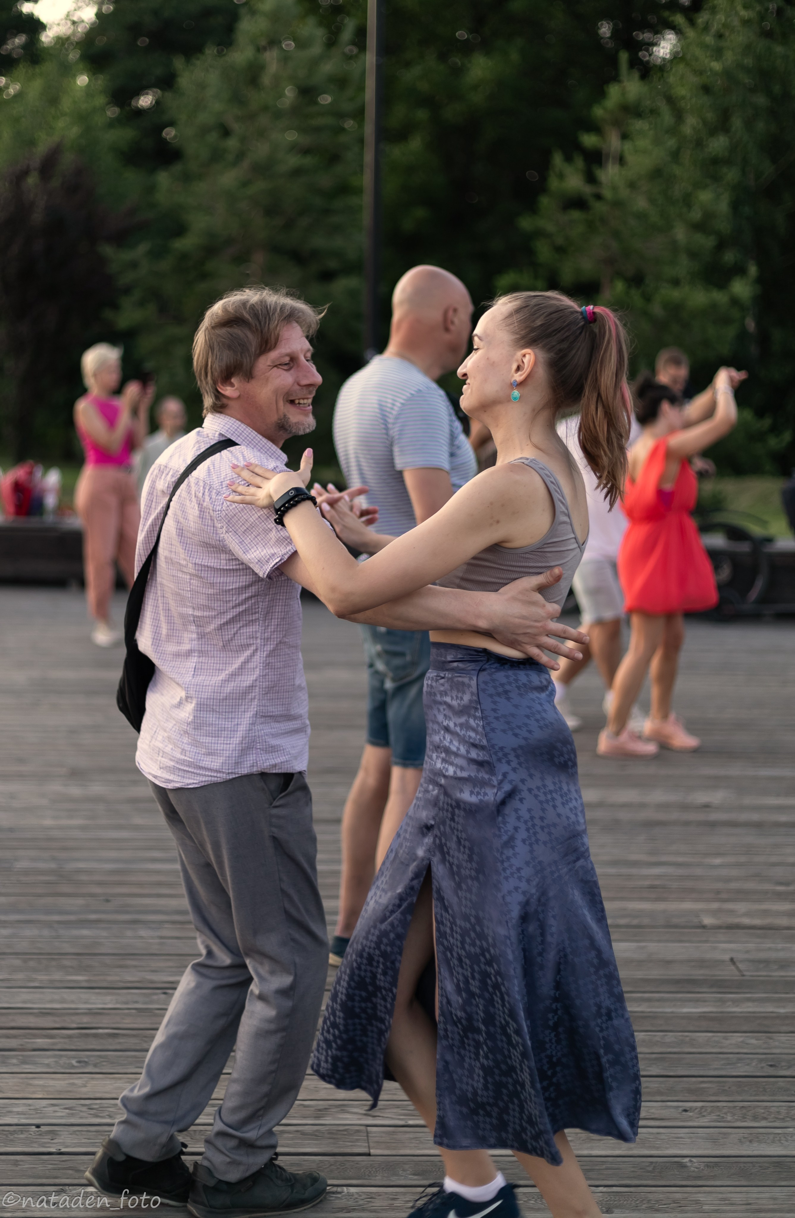 Летние танцы на берегу Финского залива. Фотограф в Санкт-Петербурге Наталия Денисова