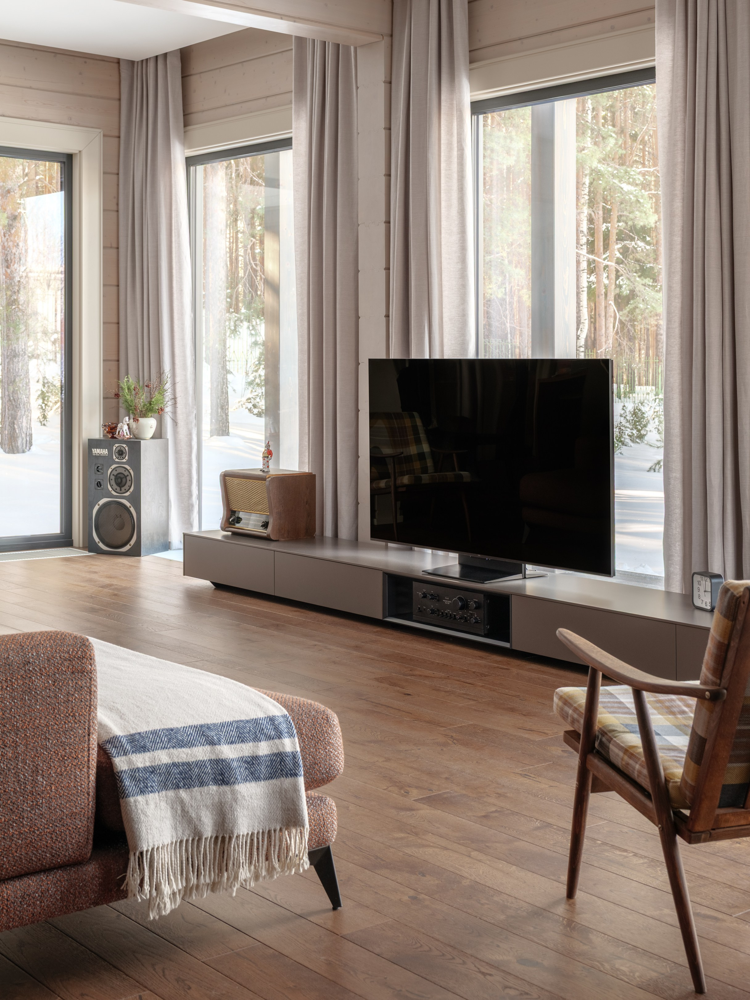 Загородный дом. Дизайнер Дмитрий Кисляков. Мебель на заказ