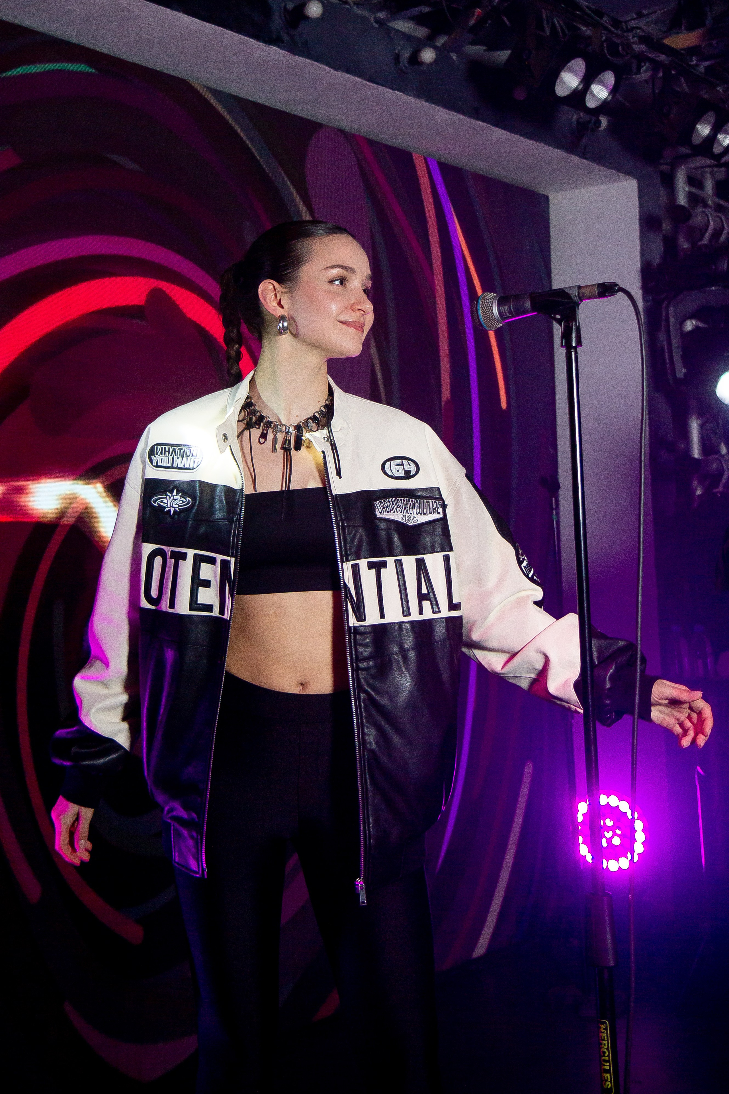 Концерт VA.NO | QUEST PISTOLS SHOW. Репортажный фотограф в Ялте Алексей Семёнов