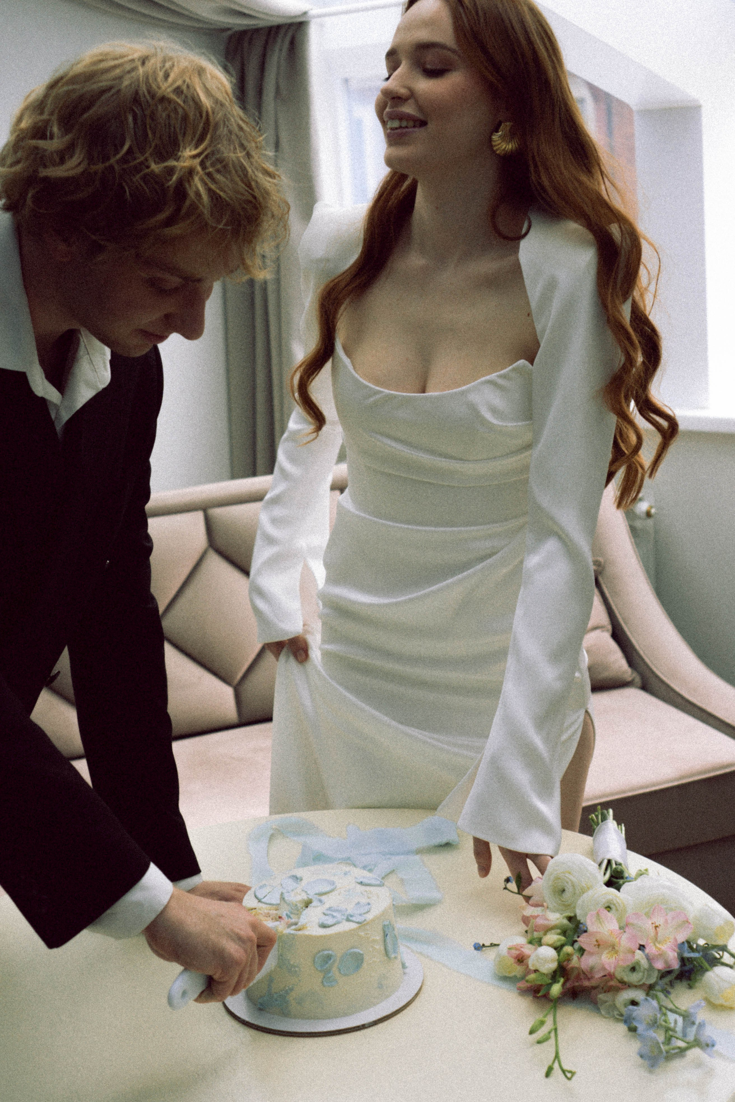 СВАДЕБНАЯ СЬЕМКА В ОТЕЛЕ. СБОРЫ ЖЕНИХА И НЕВЕСТЫ И ТАКЖЕ ТОР И ПОДГОТОВКА К ПРОГУЛКЕ. Профессиональный фотограф, Санкт-Петербург — Виктория Богомолова