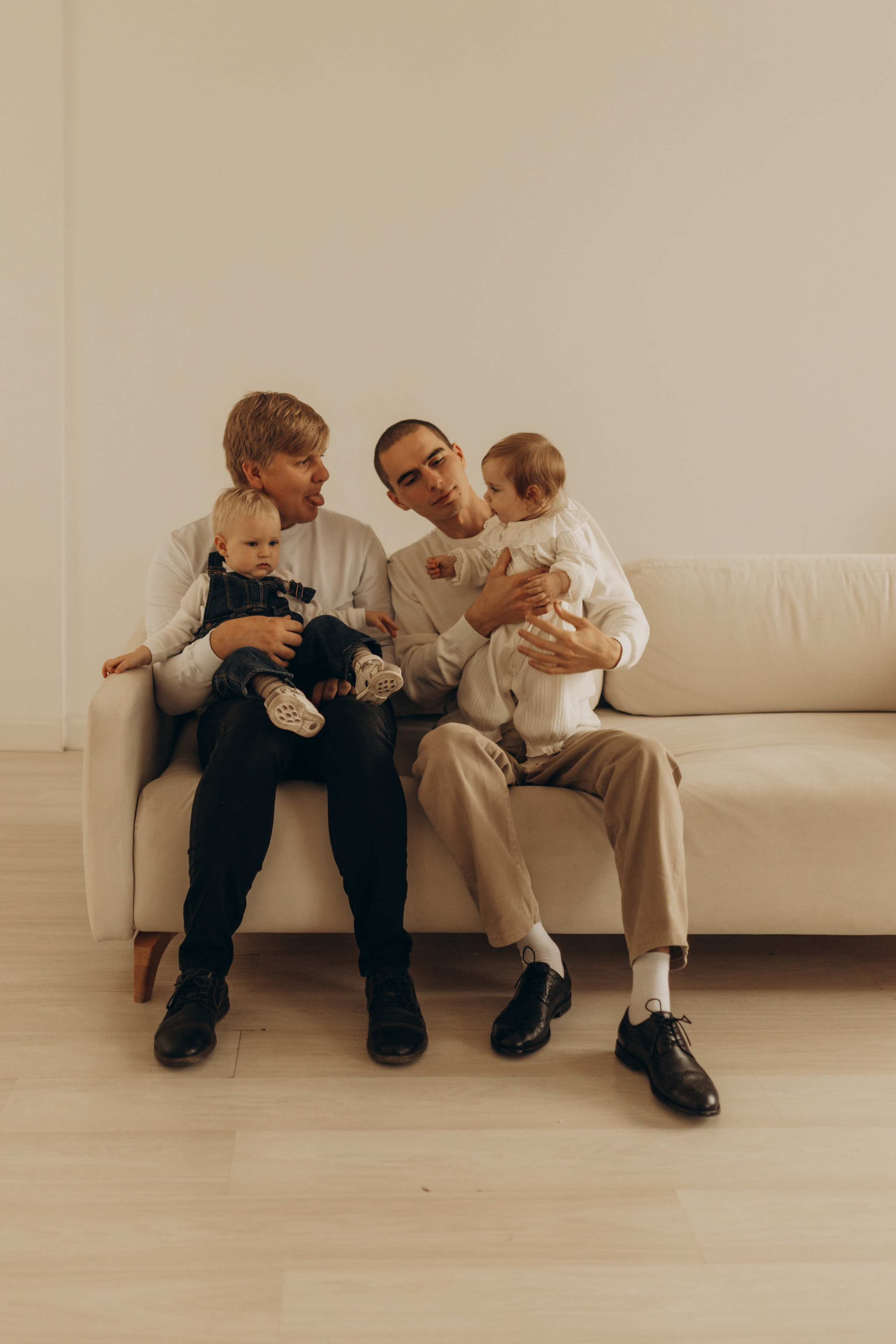 Фотосессия дружная семья. Съёмка в студии. Фотограф в Ставрополе Svetlana Matveeva