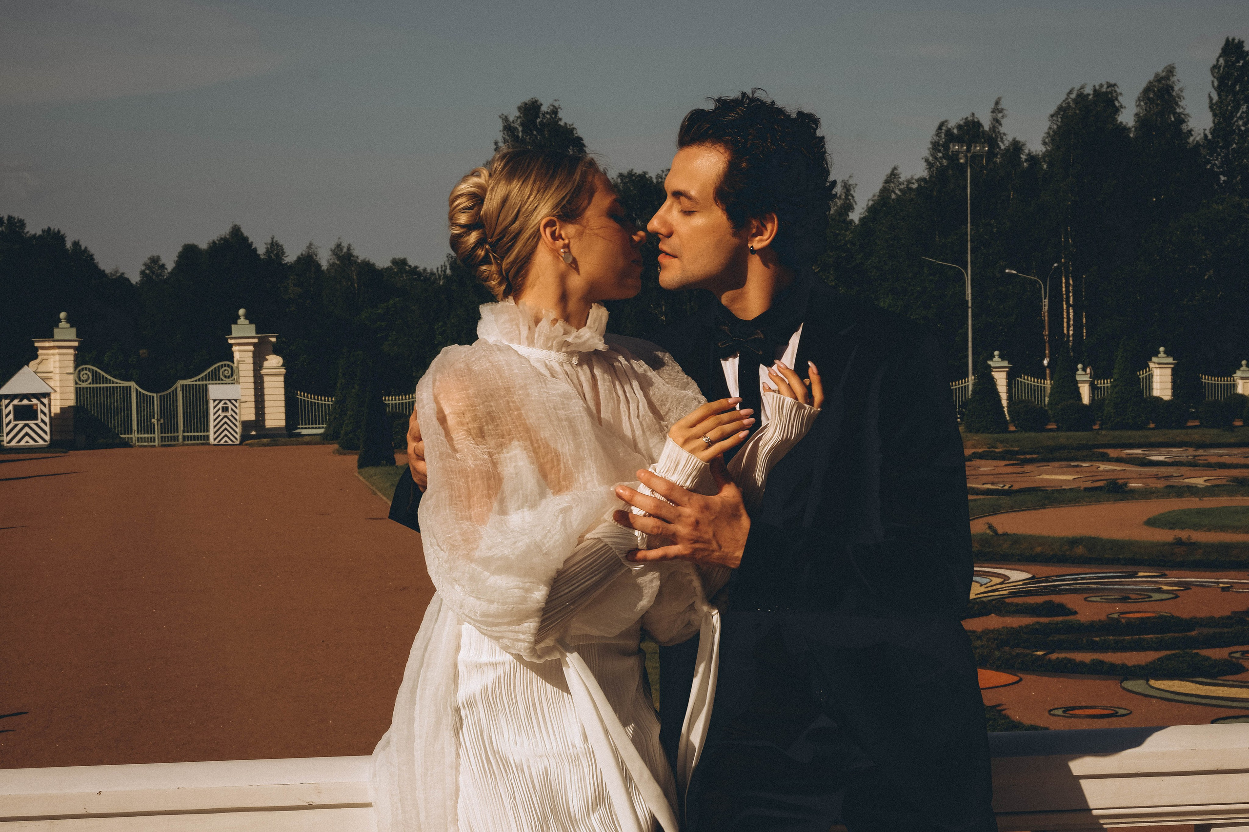 СВАДЕБНАЯ СЬЕМКА В ПАРКЕ ОРАНИЕНБАУМ. Профессиональный фотограф, Санкт-Петербург — Виктория Богомолова
