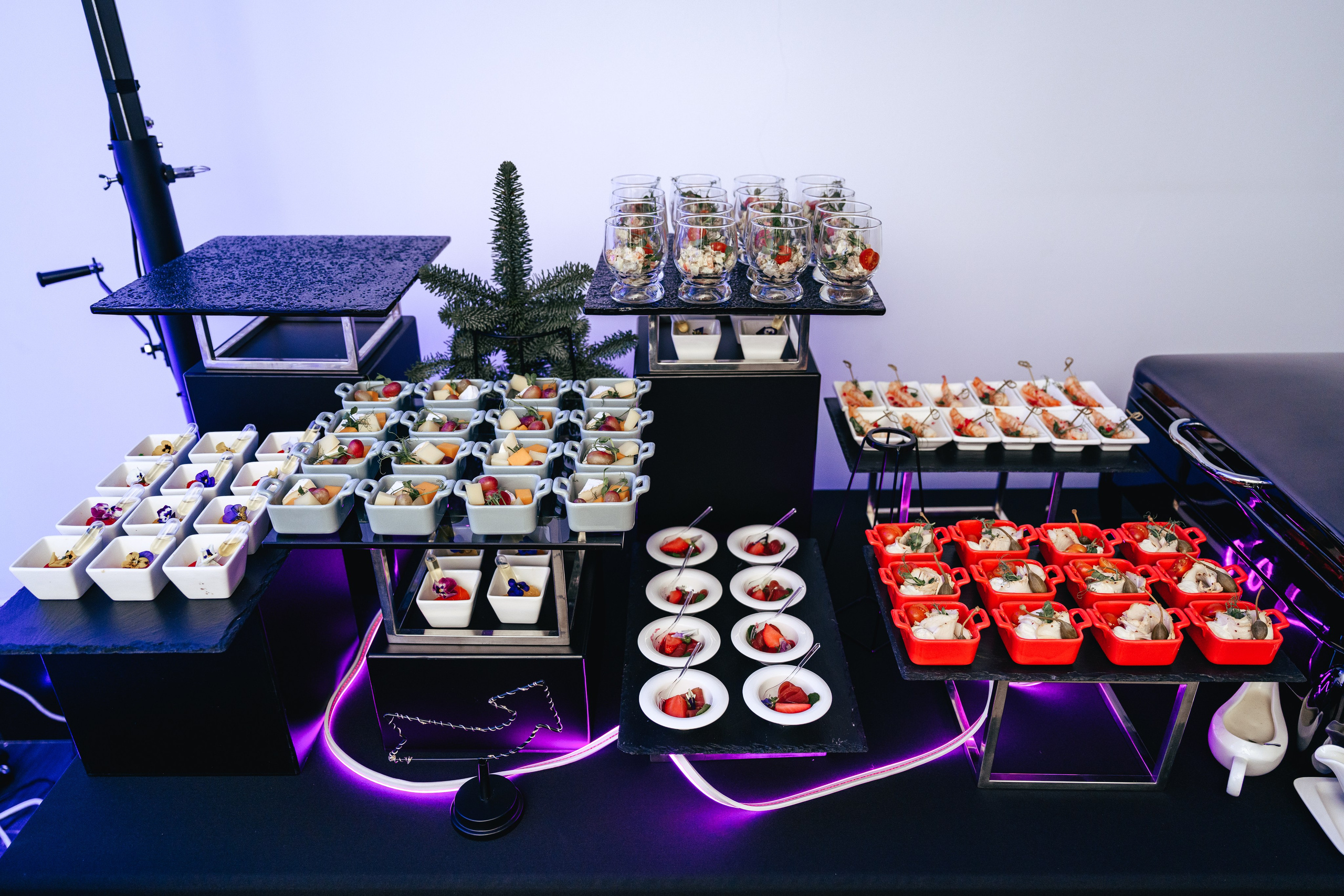 Организация новогоднего корпоратива в офисе. ToDay-организация частных и деловых мероприятий под ключ