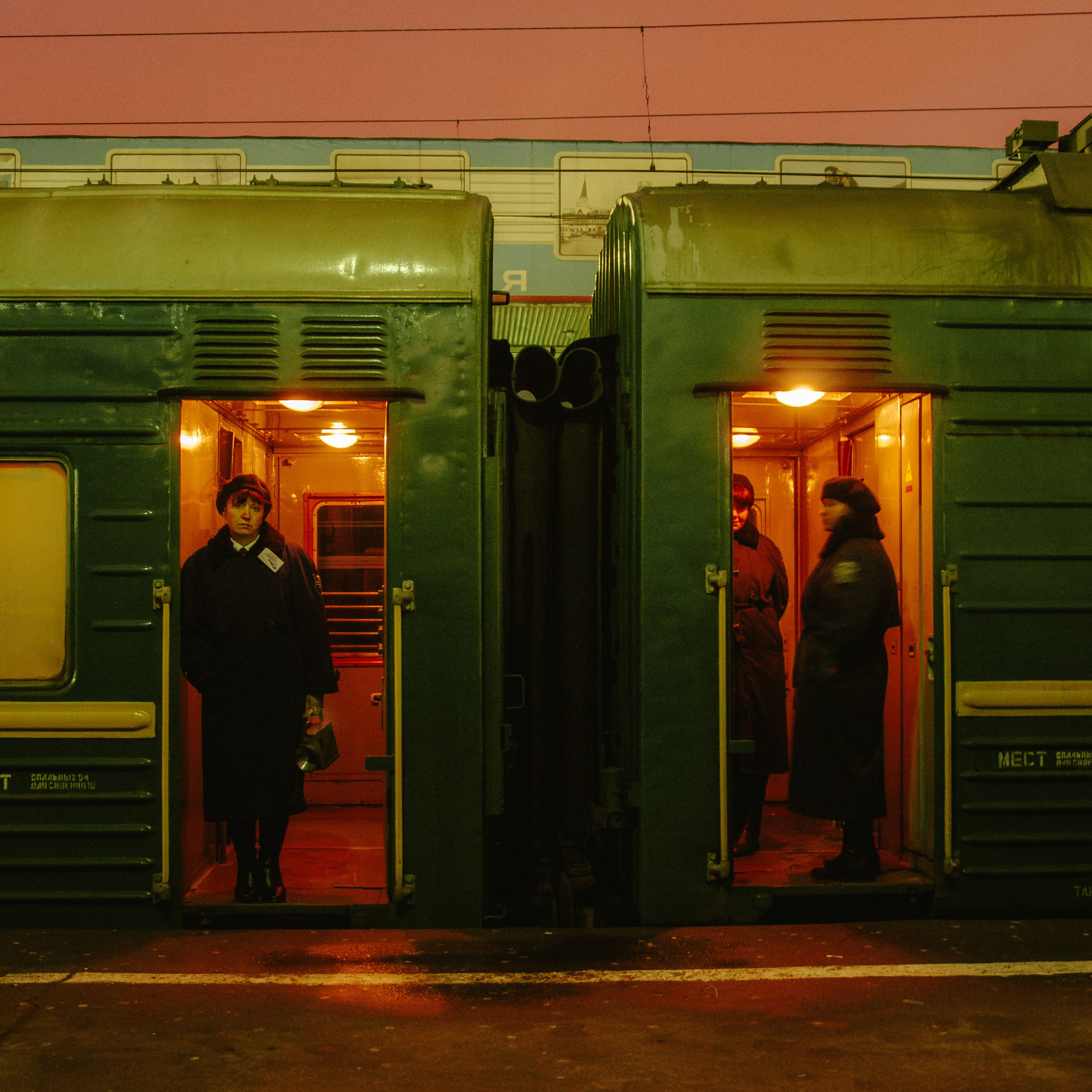 Вокзалы. Фотографии Дмитрия Захаренко