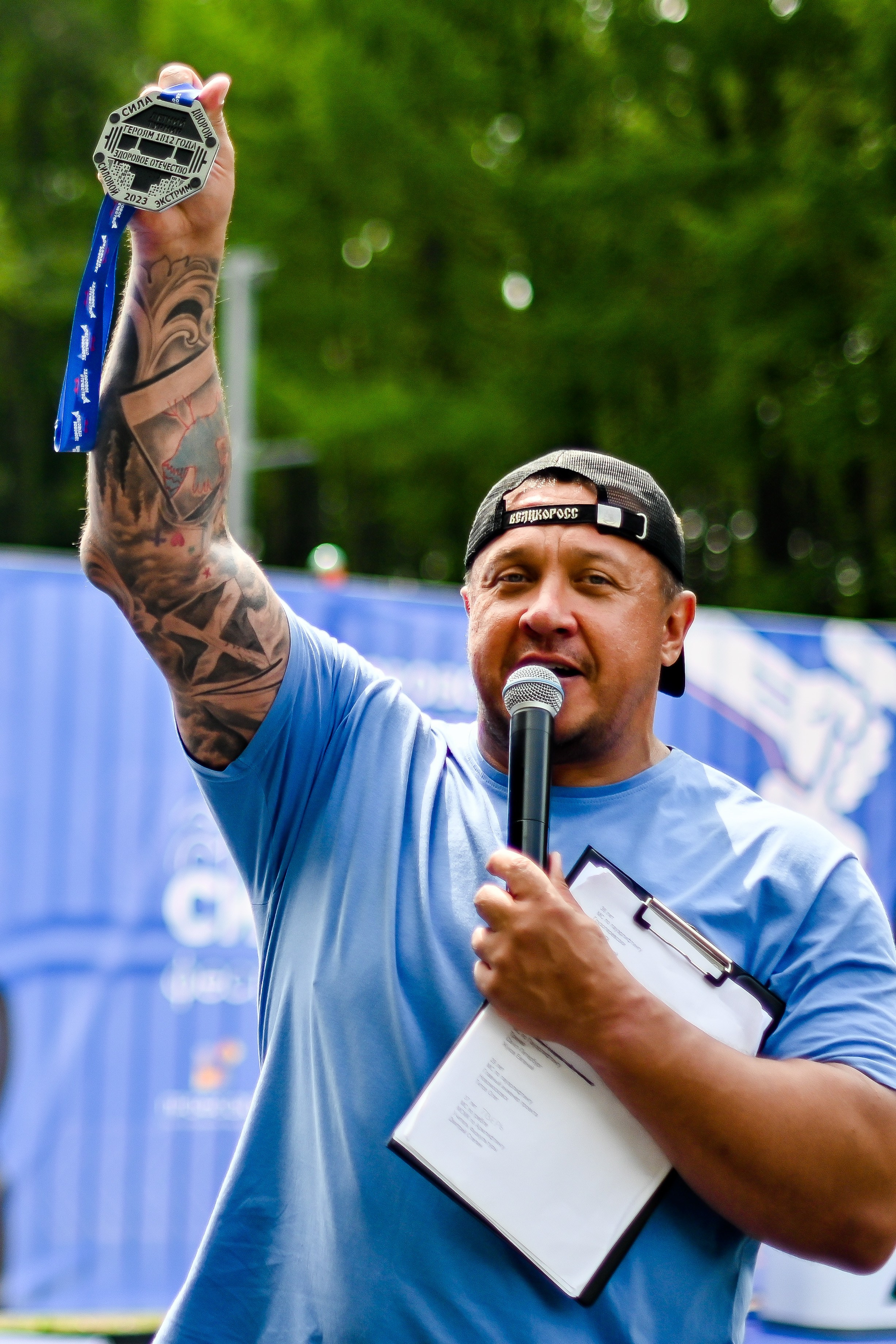 СТРОНГ. Фотограф для бизнесконтента, репортажей и семейного альбома в Москве