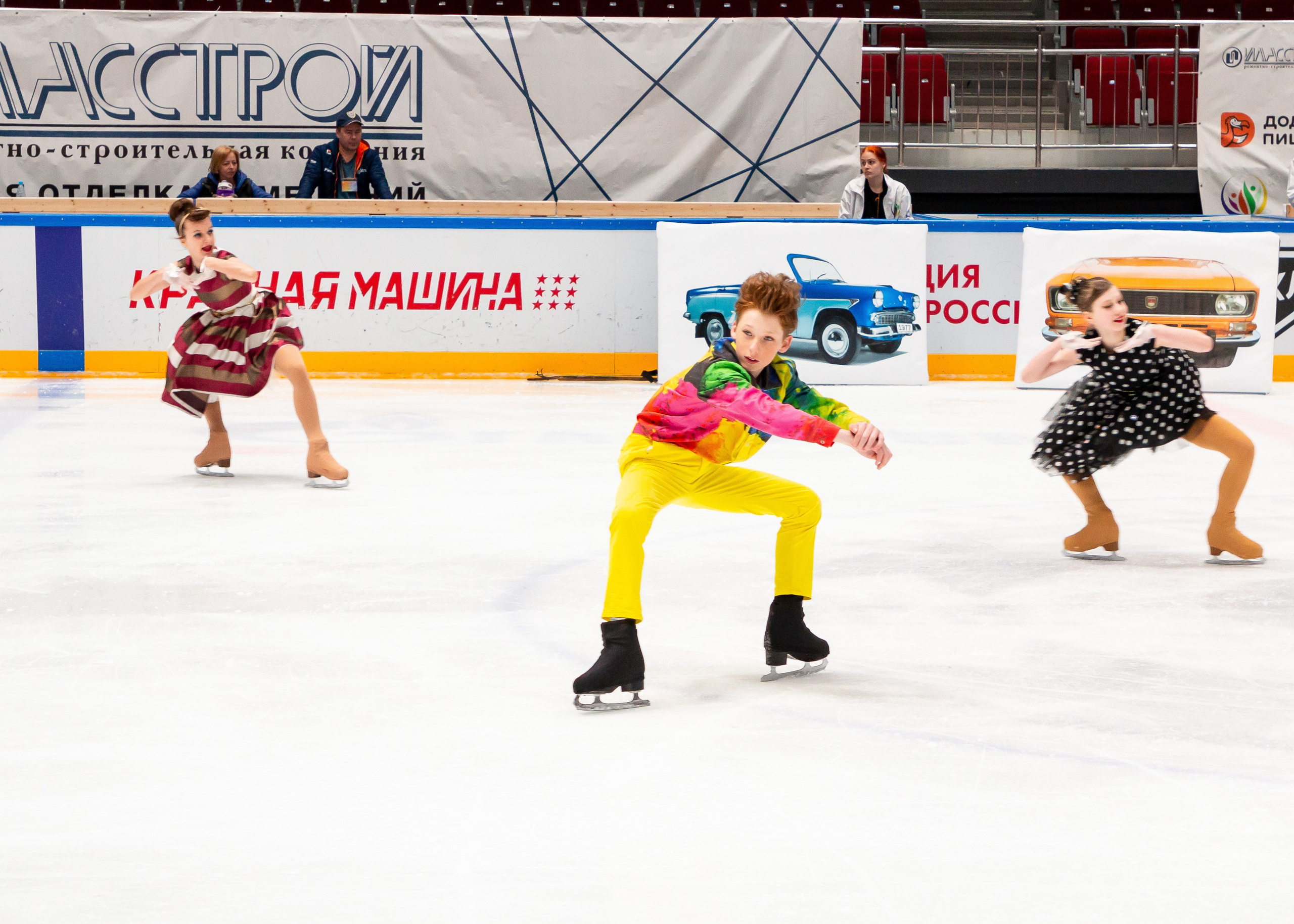 VII Ежегодный фестиваль массовых танцев на льду и фигурного катания «Петровский лёд» Санкт-Петербург 2024. Репортажный фотограф в Москве