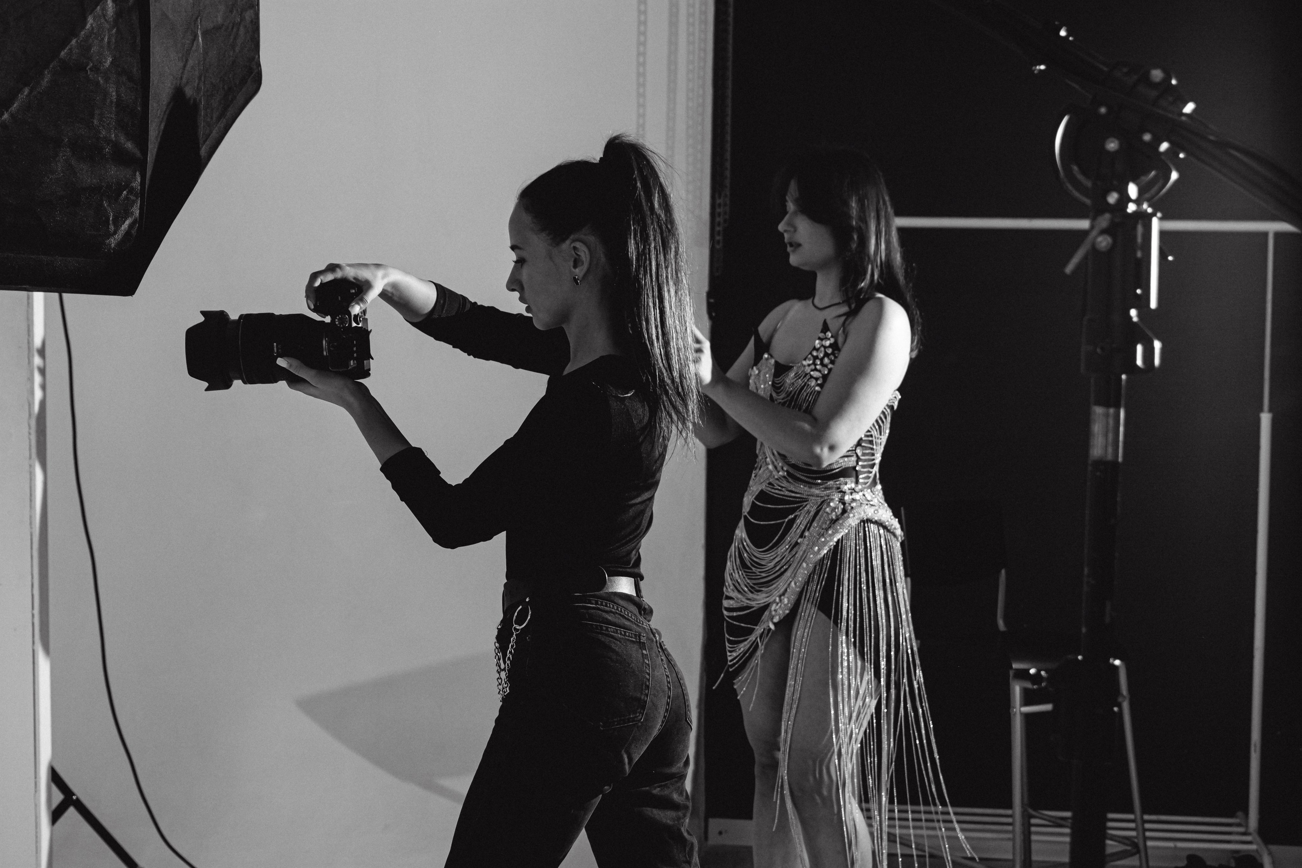 Фэшн-съёмка участниц Миссис Бизнес Гатчина 2023. Портретный фотограф в Санкт-Петербурге Дмитриева Наталия