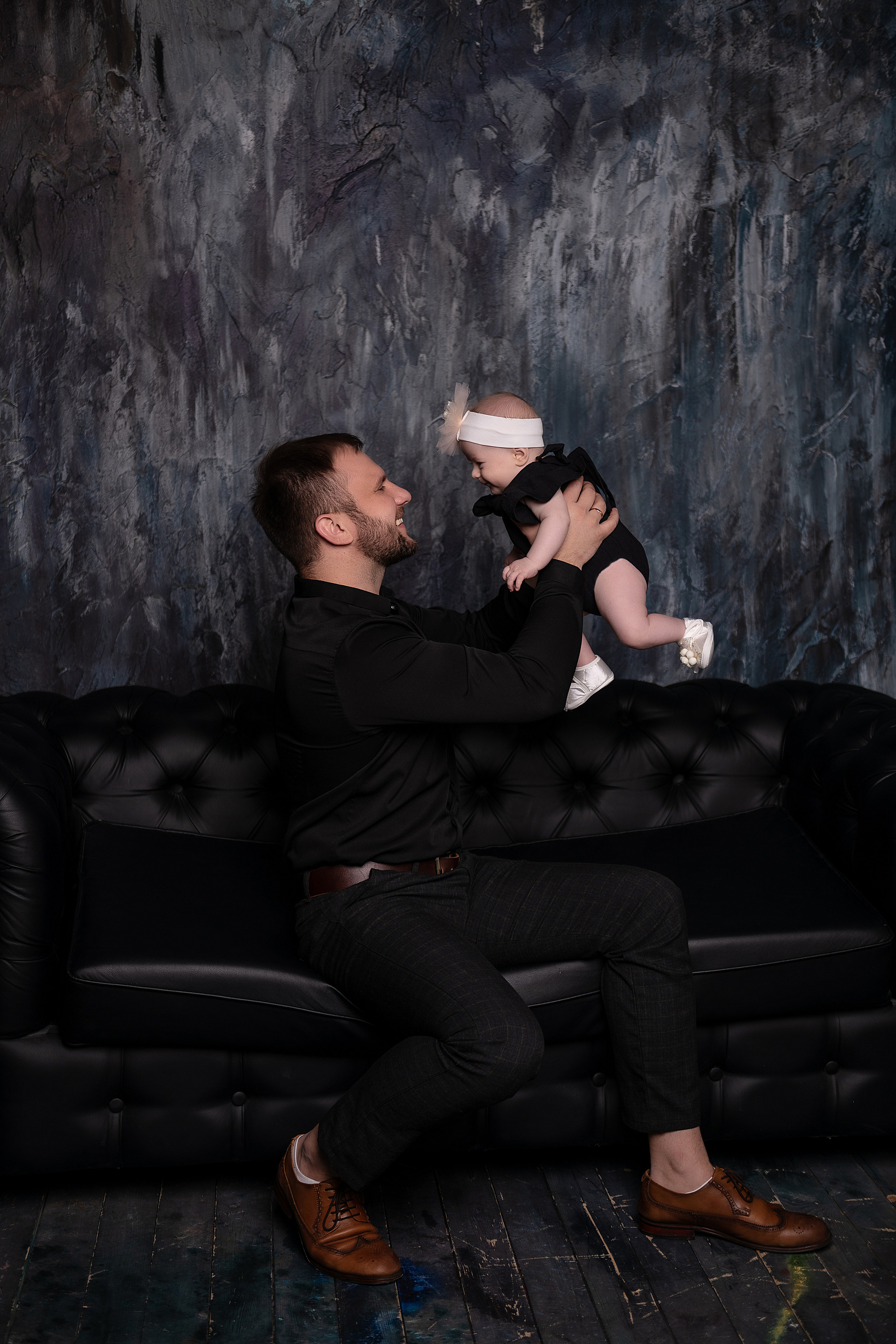 Семейная фотосессия в студии. Свадебный фотограф Новороссийск Марина КрамарИна Полещук