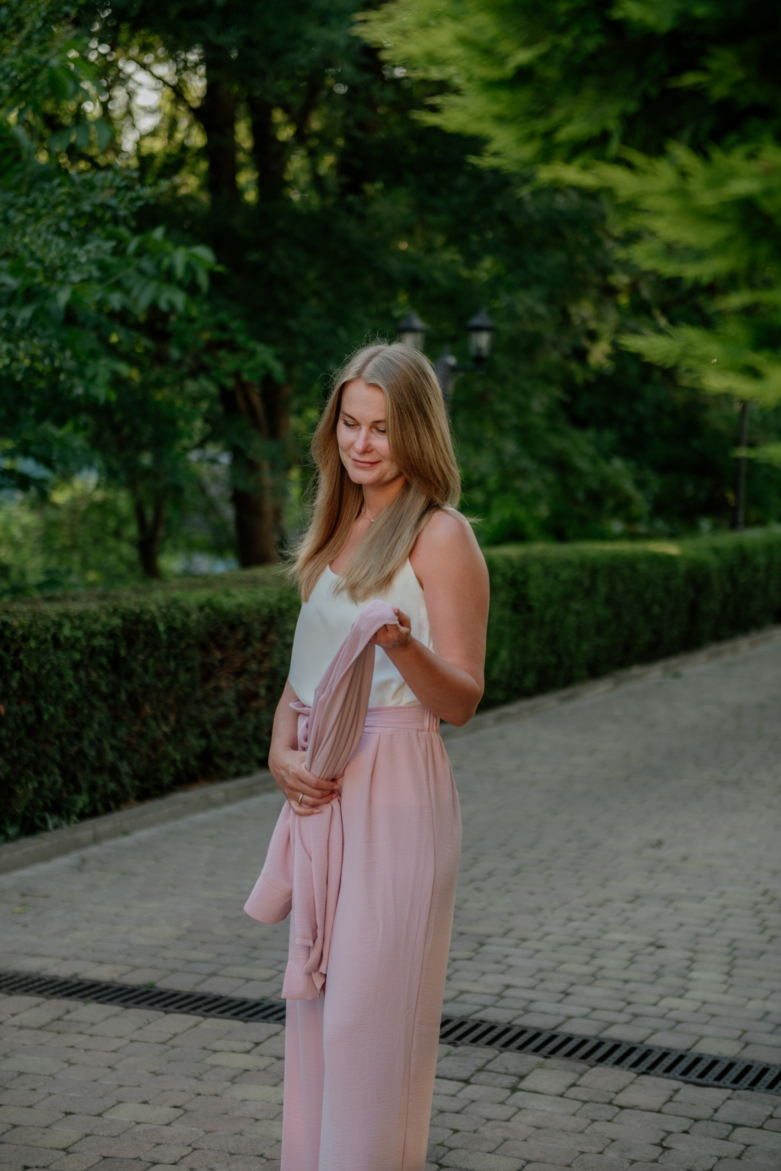 Абрау Дюрсо прогулочная фотосессия. Свадебный фотограф Новороссийск Марина КрамарИна Полещук