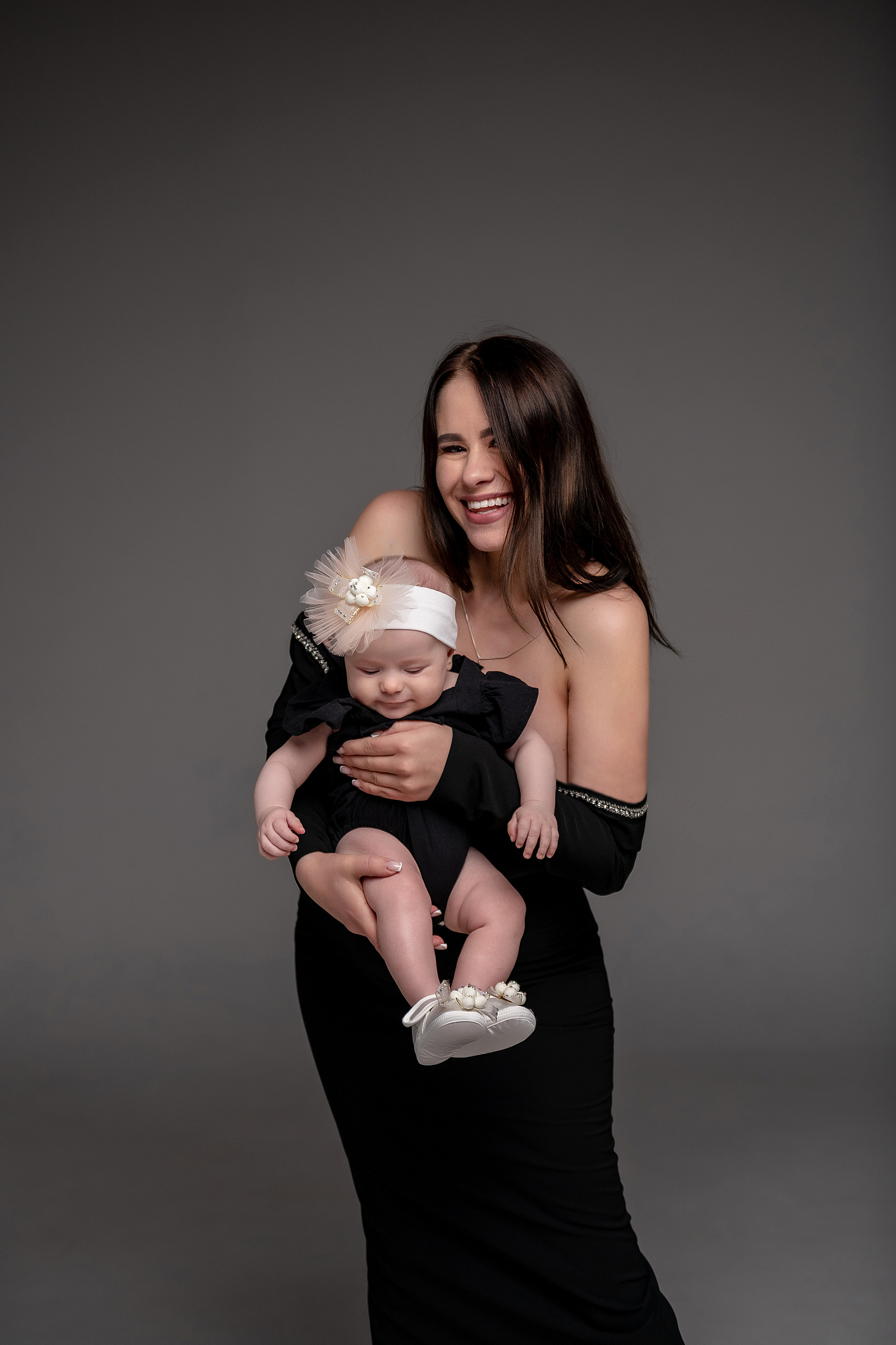 Семейная фотосессия в студии. Свадебный фотограф Новороссийск Марина КрамарИна Полещук