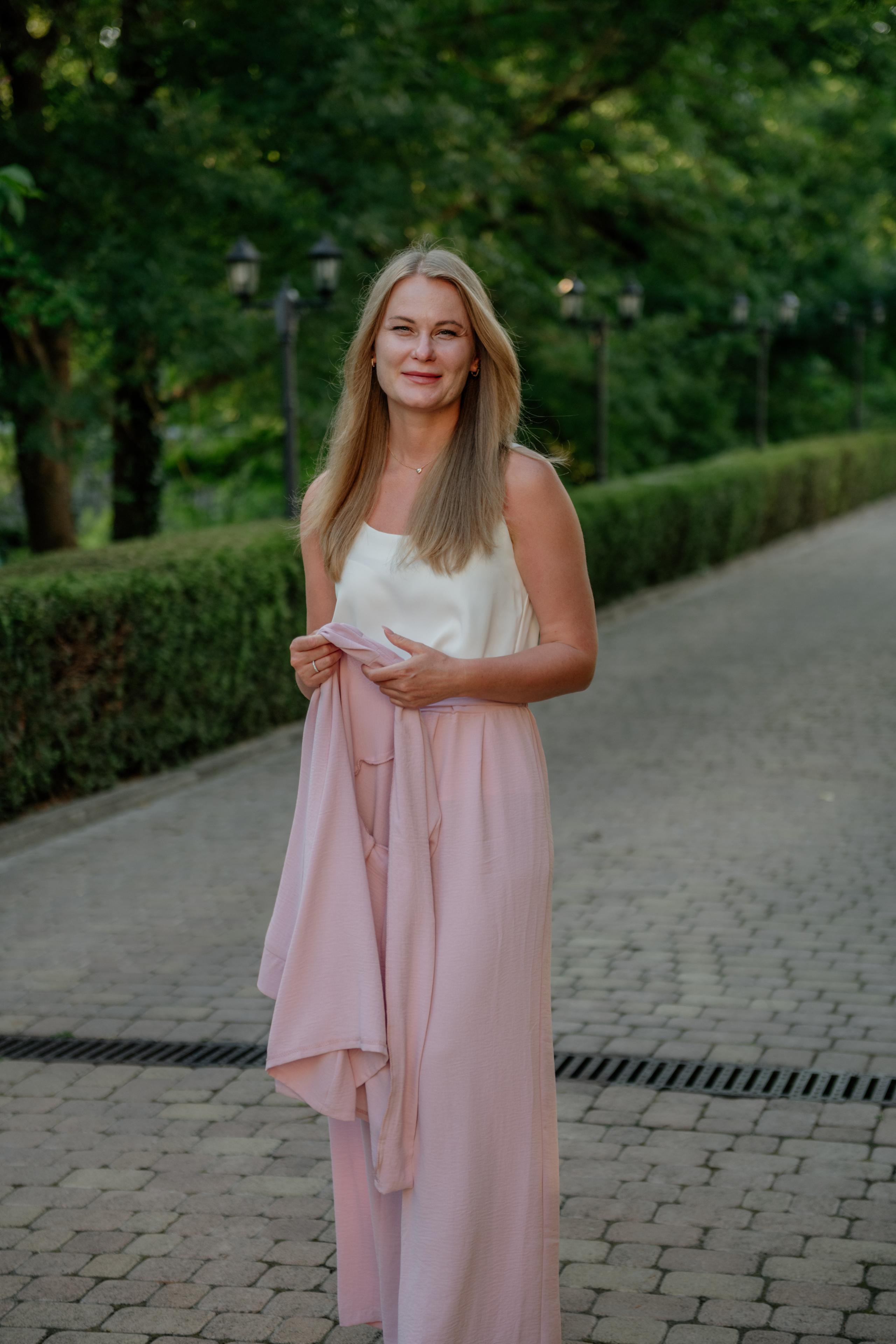 Абрау Дюрсо прогулочная фотосессия. Свадебный фотограф Новороссийск Марина КрамарИна Полещук