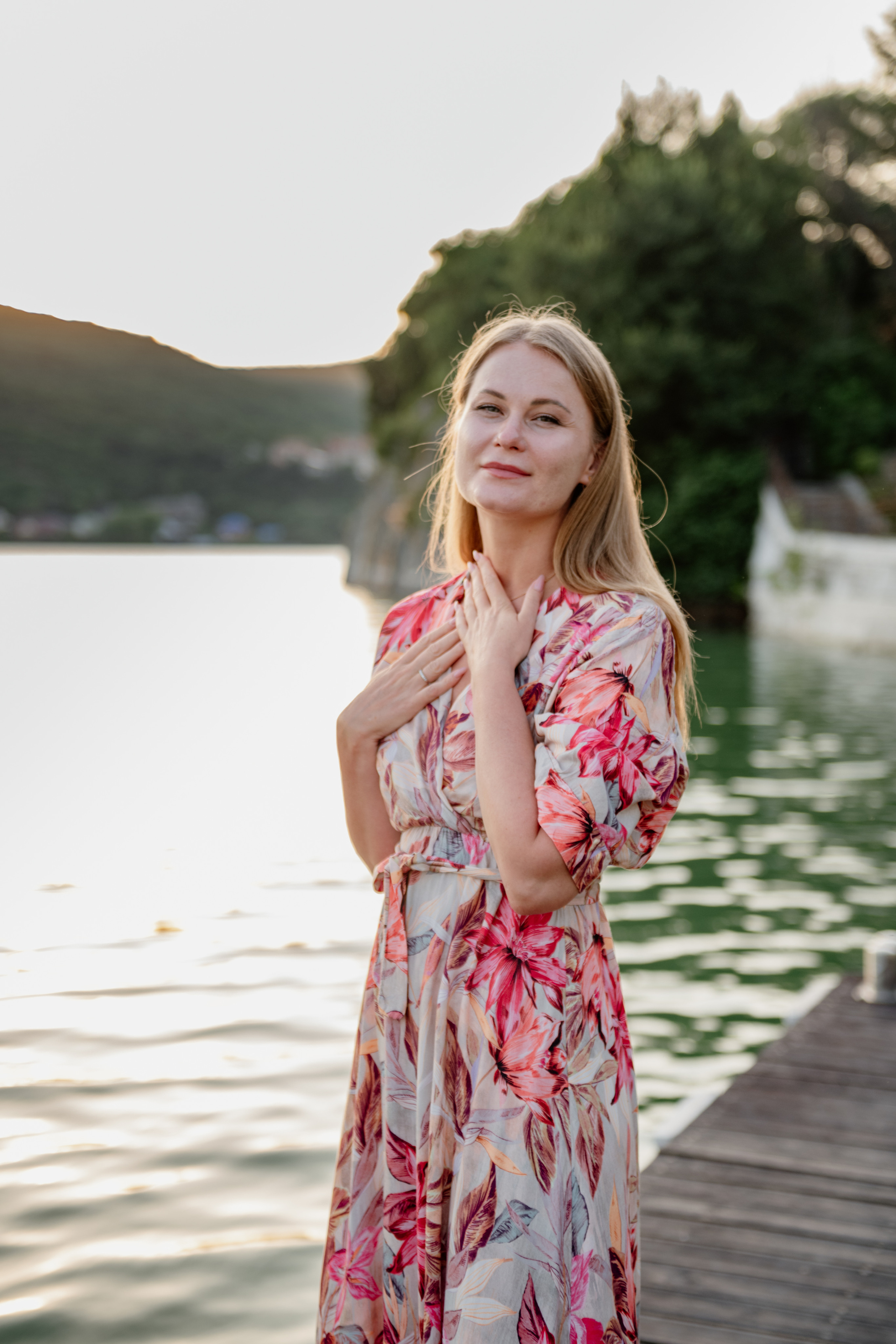 Абрау Дюрсо прогулочная фотосессия. Свадебный фотограф Новороссийск Марина КрамарИна Полещук