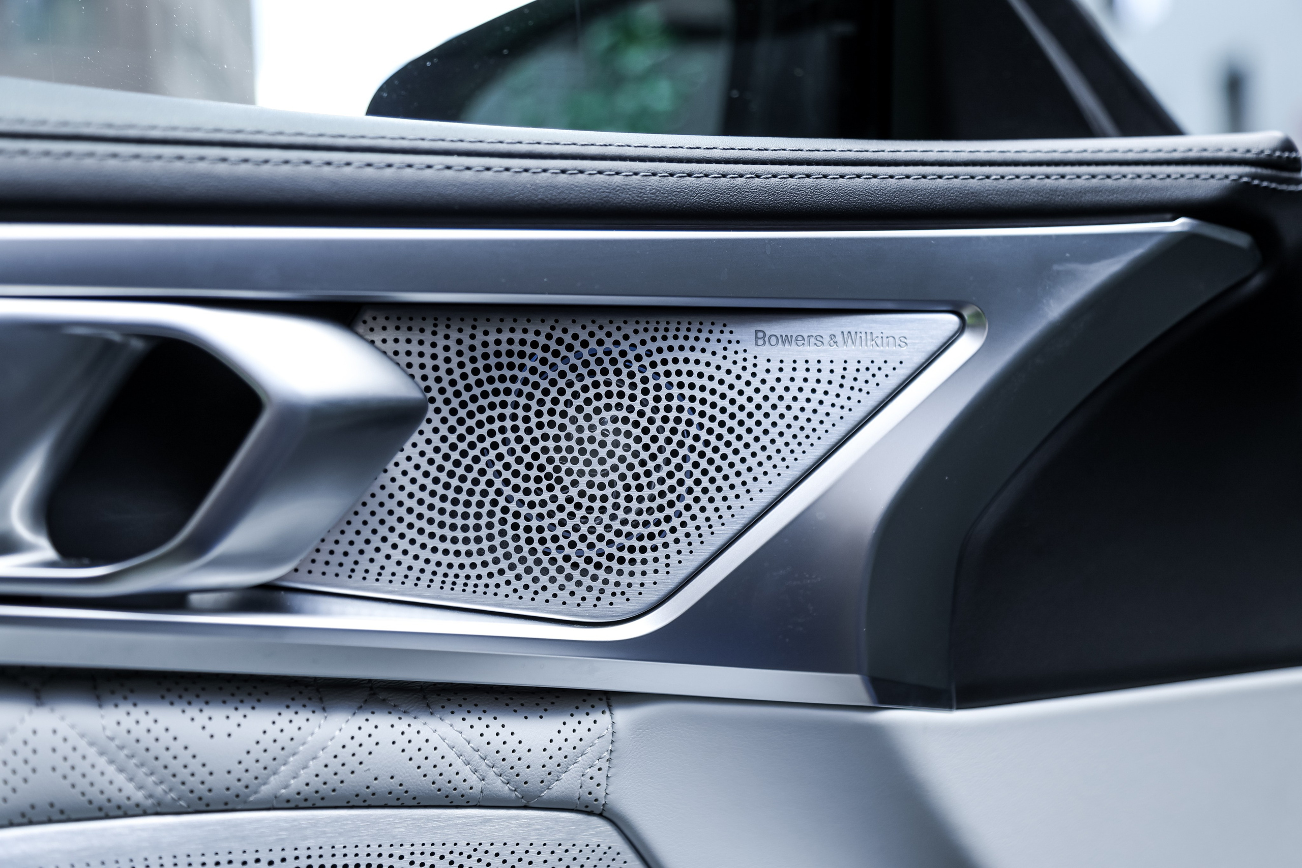 2022 BMW M8 COMPETITION RESTYLING FROM USA $145,000 / 17,500 KM ODOMETER. Mixturecaptures