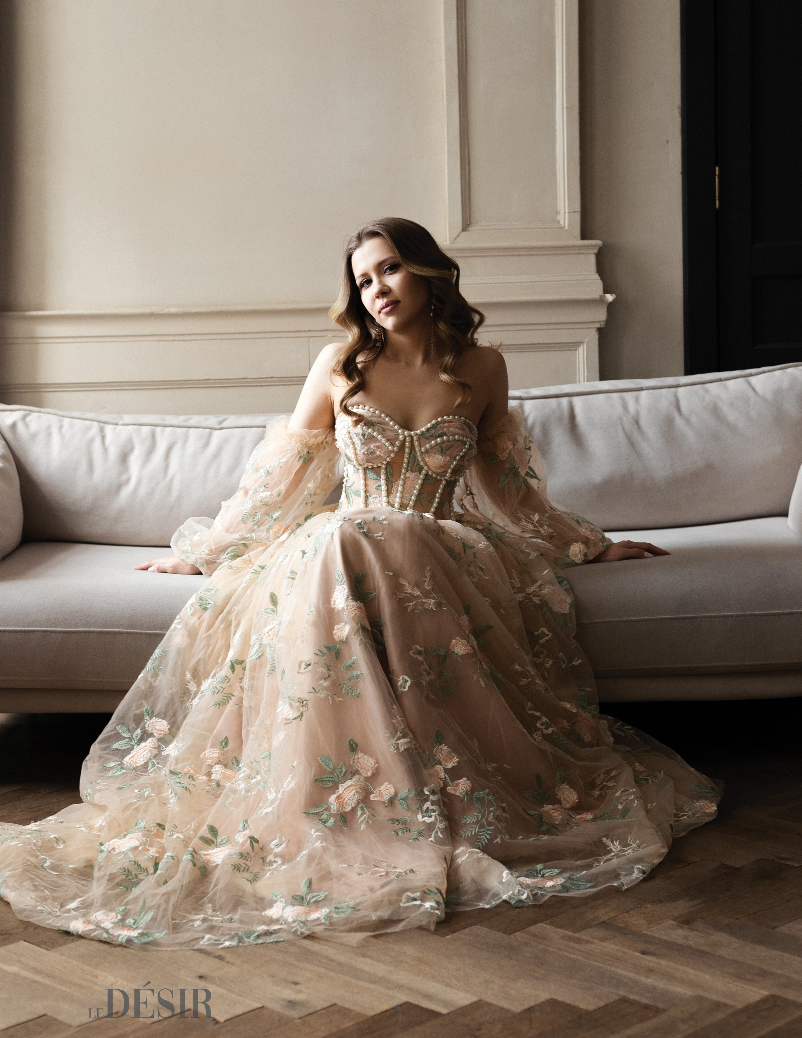 Публикация в журнале LeDesir Magazine (Афины, Греция). Фотограф в Тюмени Даша Михнова. Портреты, фотопроекты, фотодни