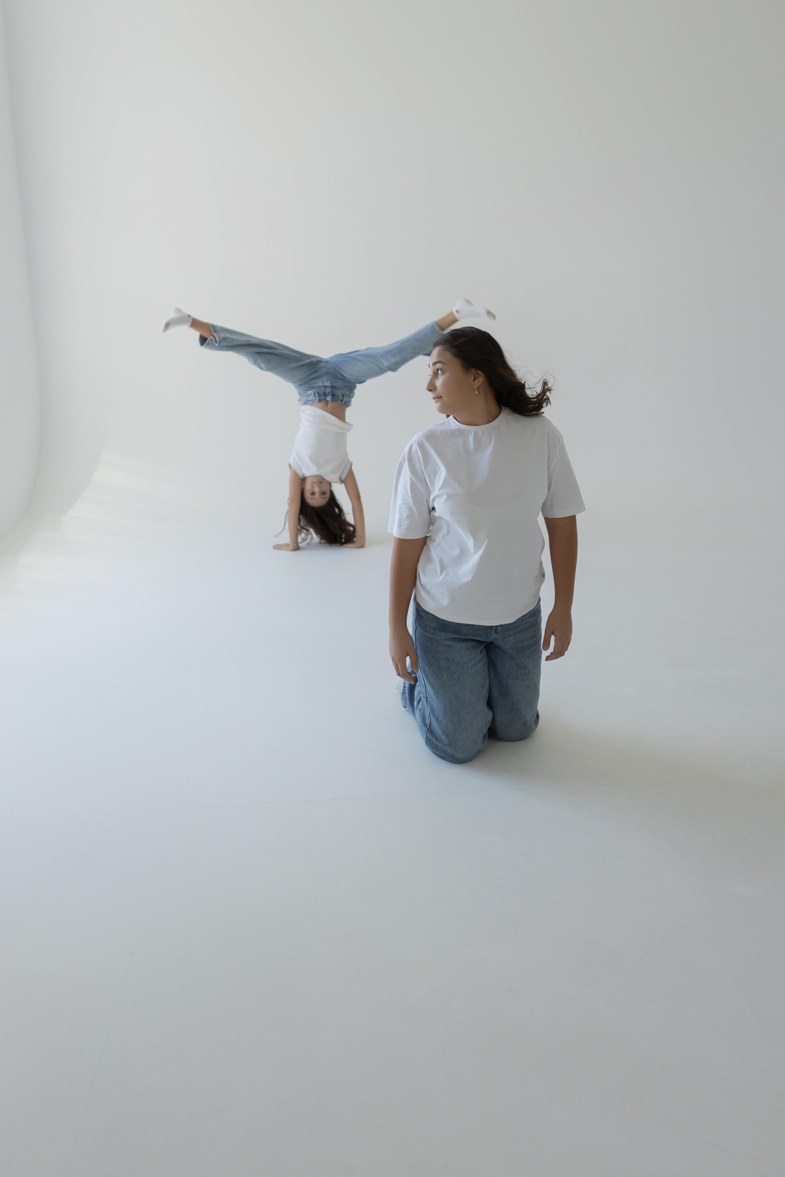 Сестры в студии. Семен Соколов