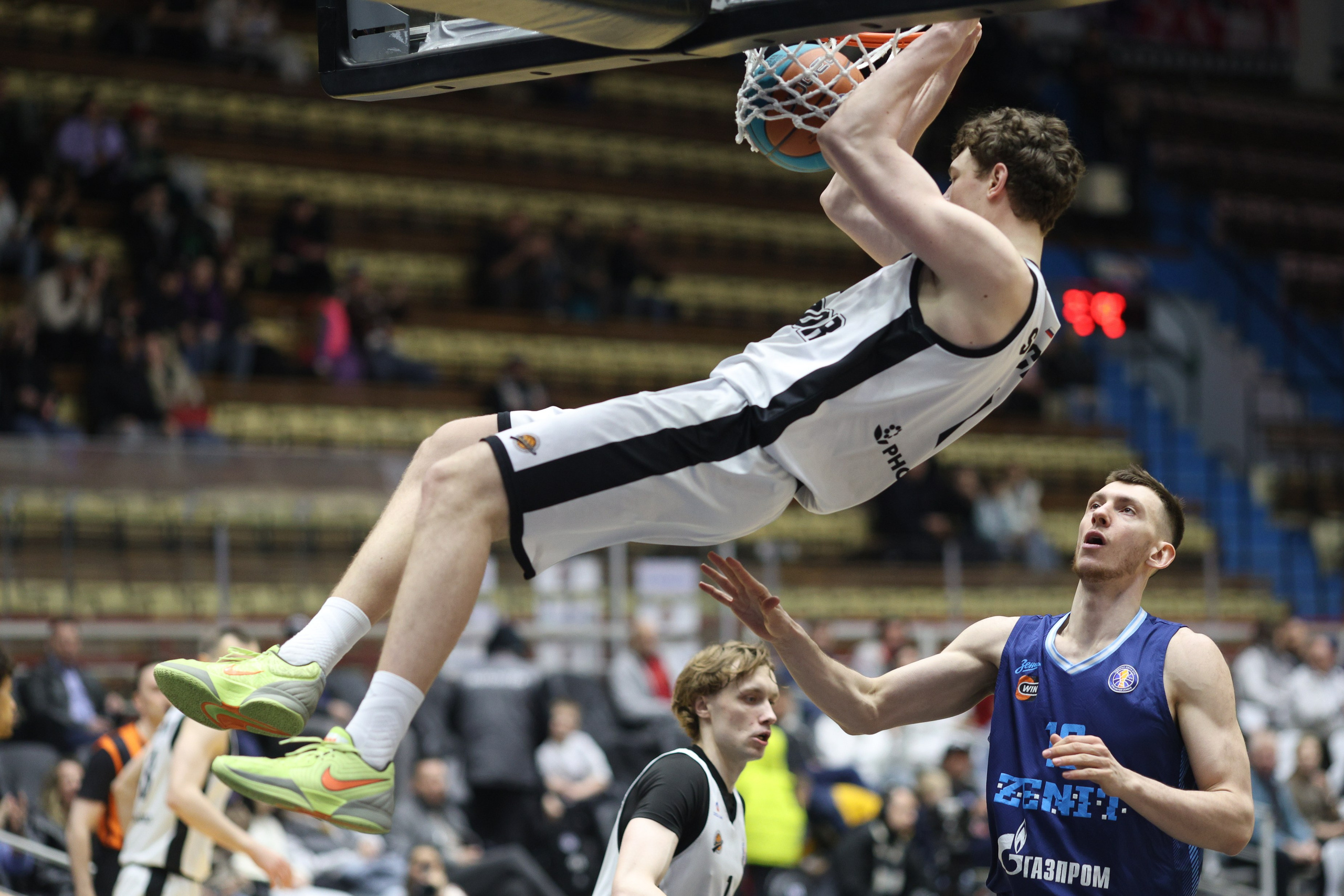 Автодор — Зенит 64-95. Фотограф Дмитрий Алексеев